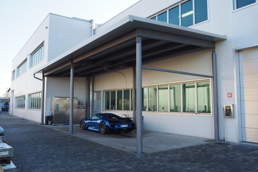 Tettoia in acciaio Effevi per Pagani Automobili