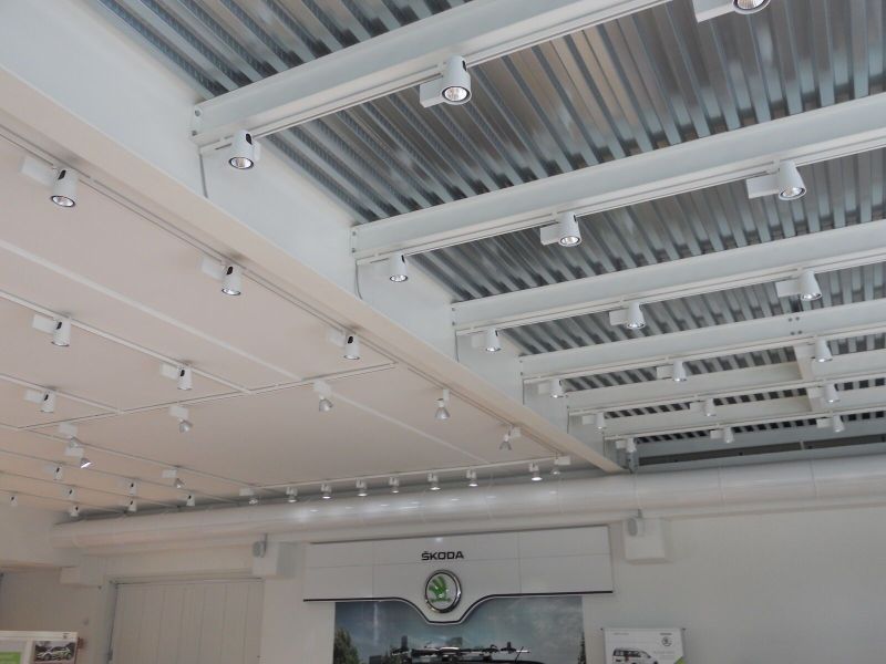 Soppalco in acciaio Effevi per Autovega Concessionaria Skoda
