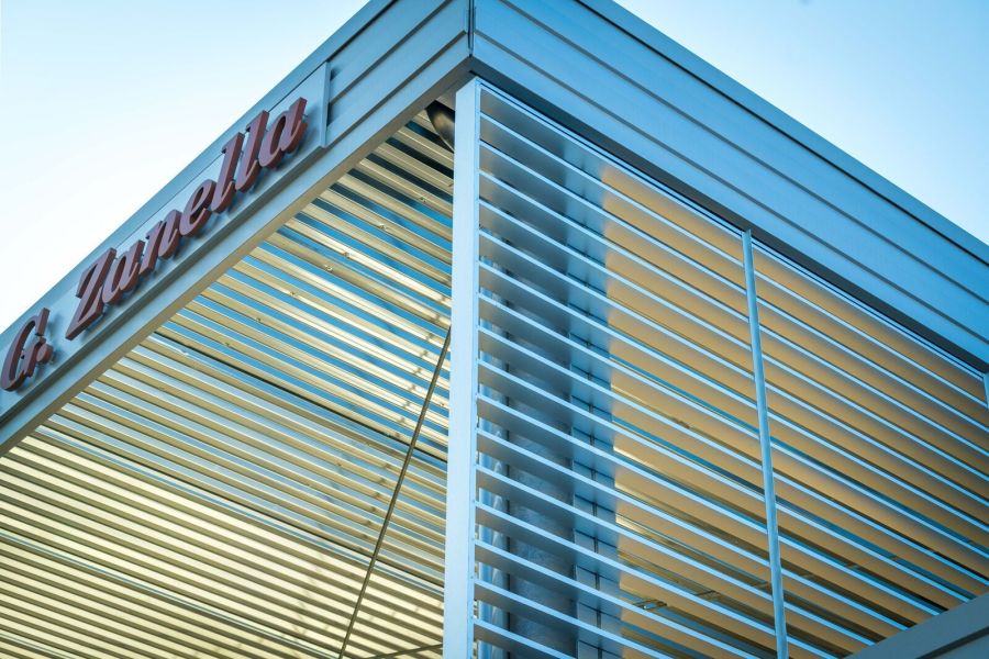 Edificio in acciaio Effevi per Scuola Primaria G. Zanella