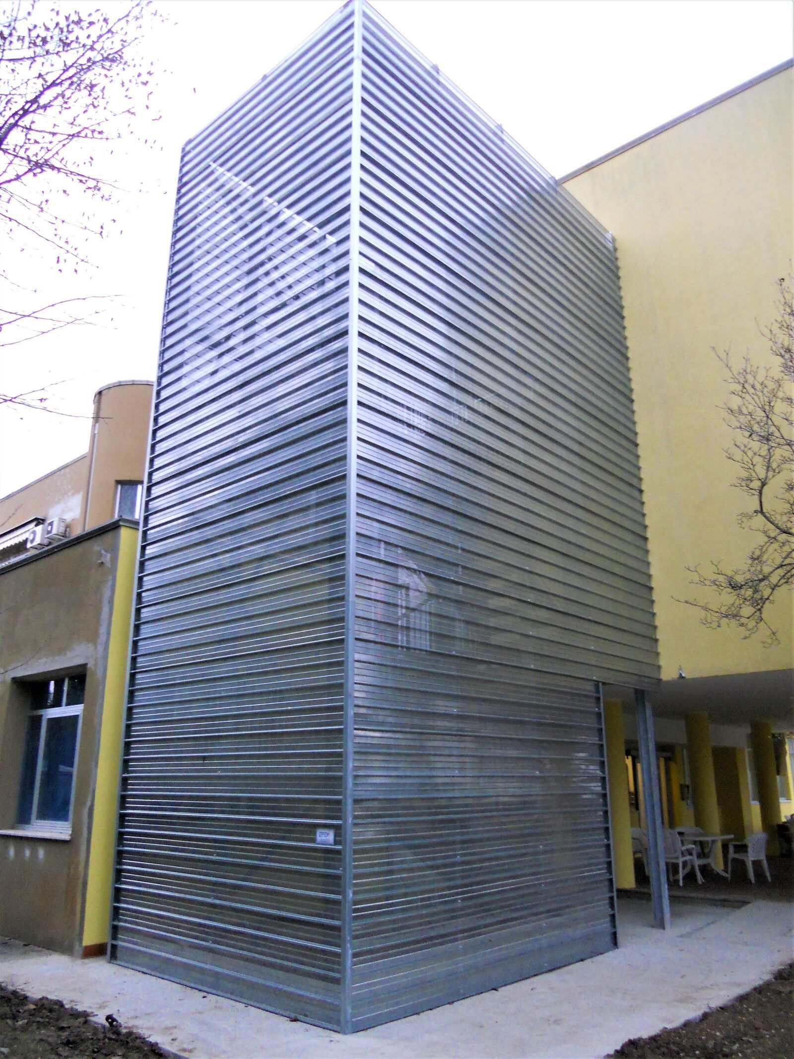 Scale di sicurezza rivestita Effevi per Casa di Riposo Domenico Cardo (133_03.JPG)