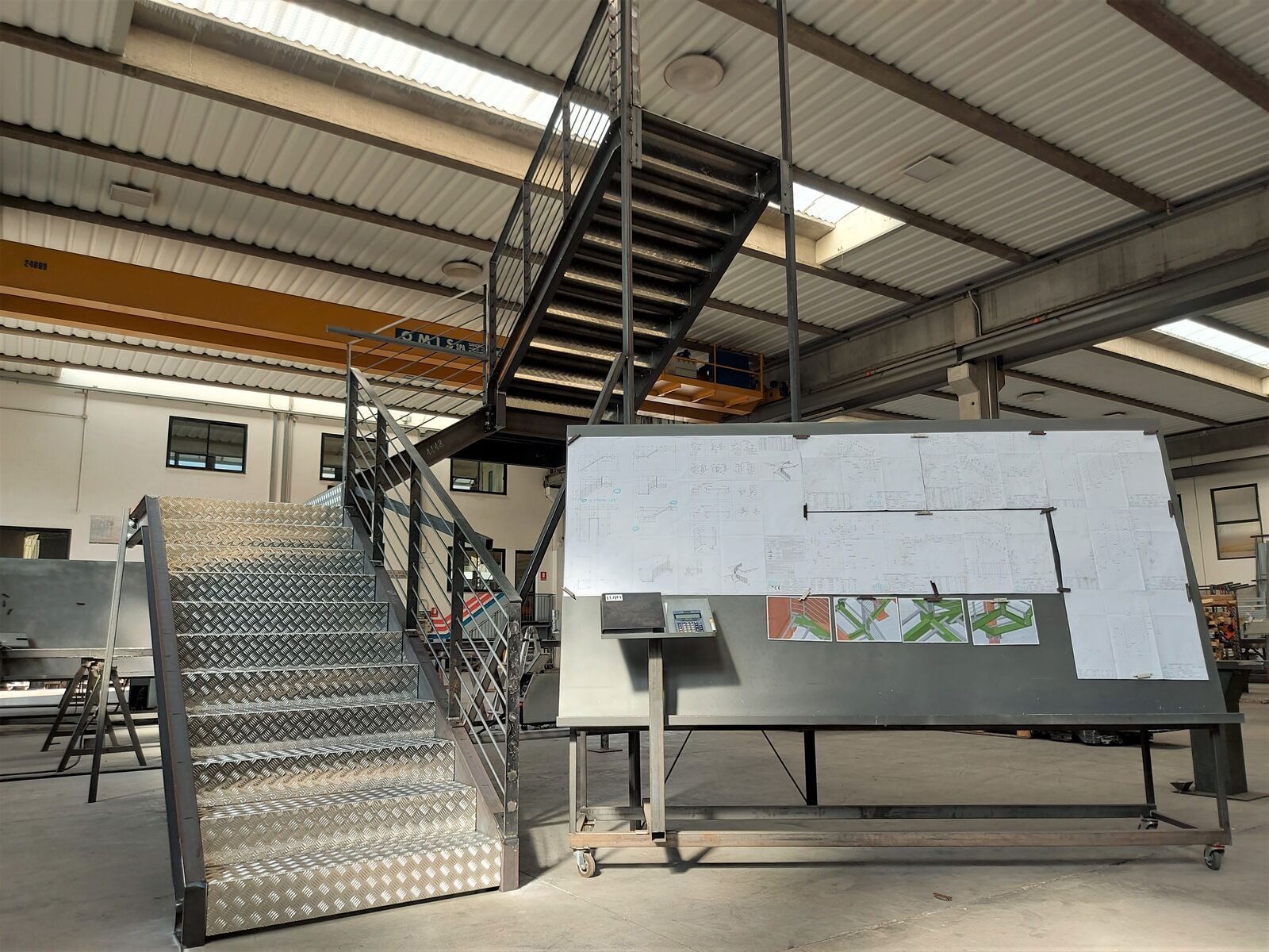 Scala di servizio architettonica Effevi per Unitec (221_01.jpg)