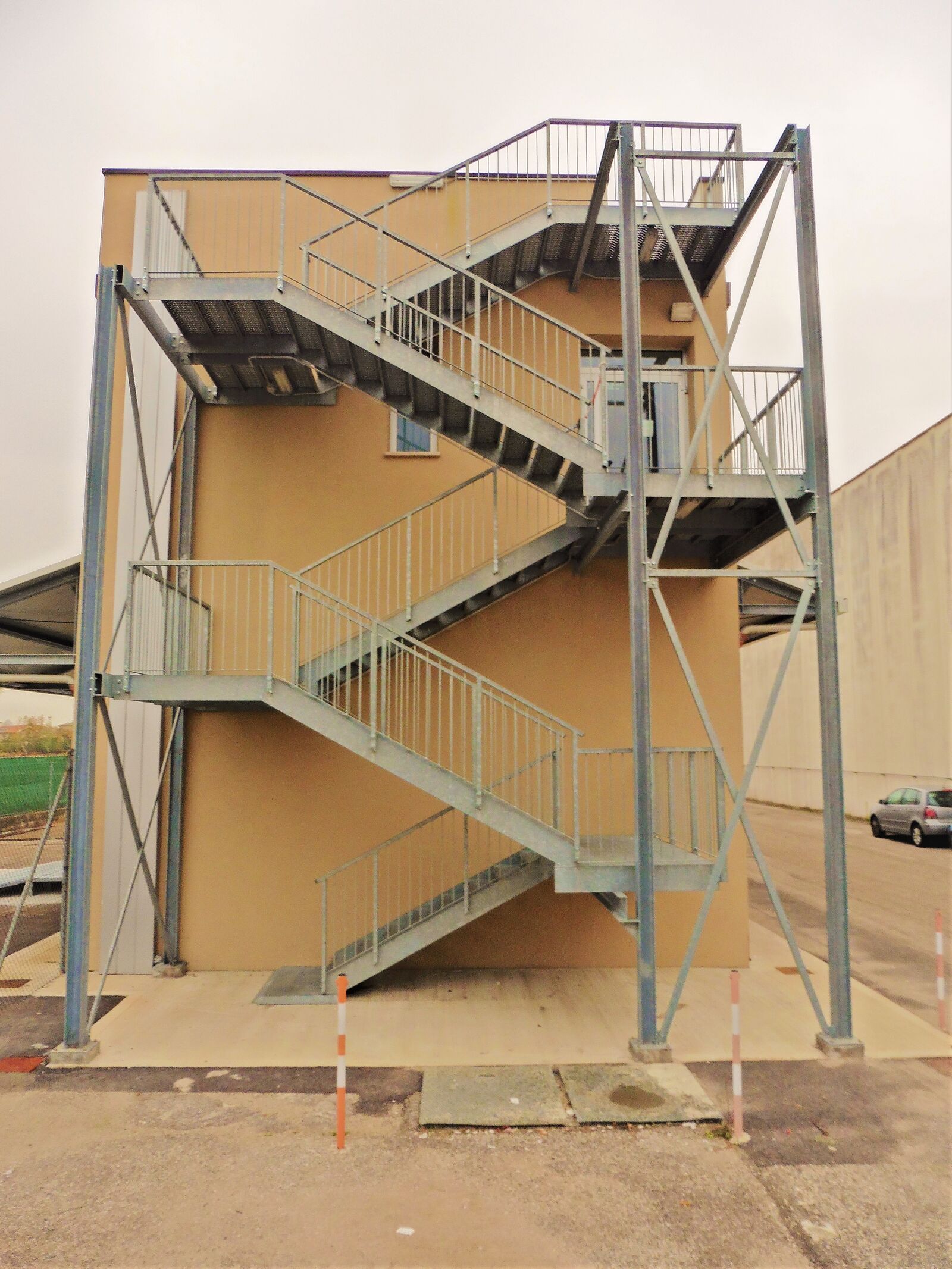 Scala di sicurezza Effevi per Dogana Americana (210_05.JPG)