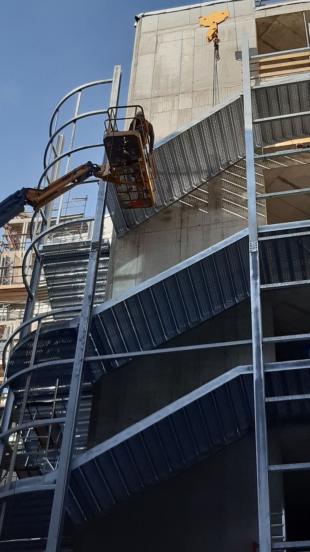 Scale di sicurezza rivestita Effevi per Ospedale di Montecchio (S4) (213_10.jpg)