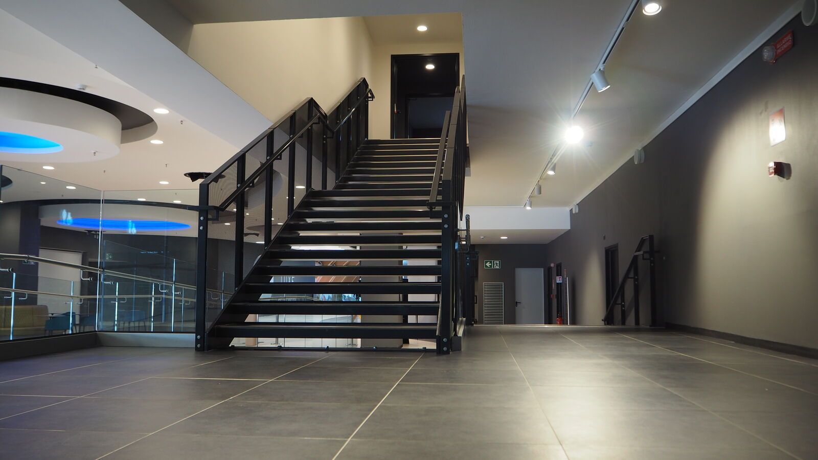 Scala di servizio architettonica Effevi per UCI Luxe Palladio (120_10.JPG)