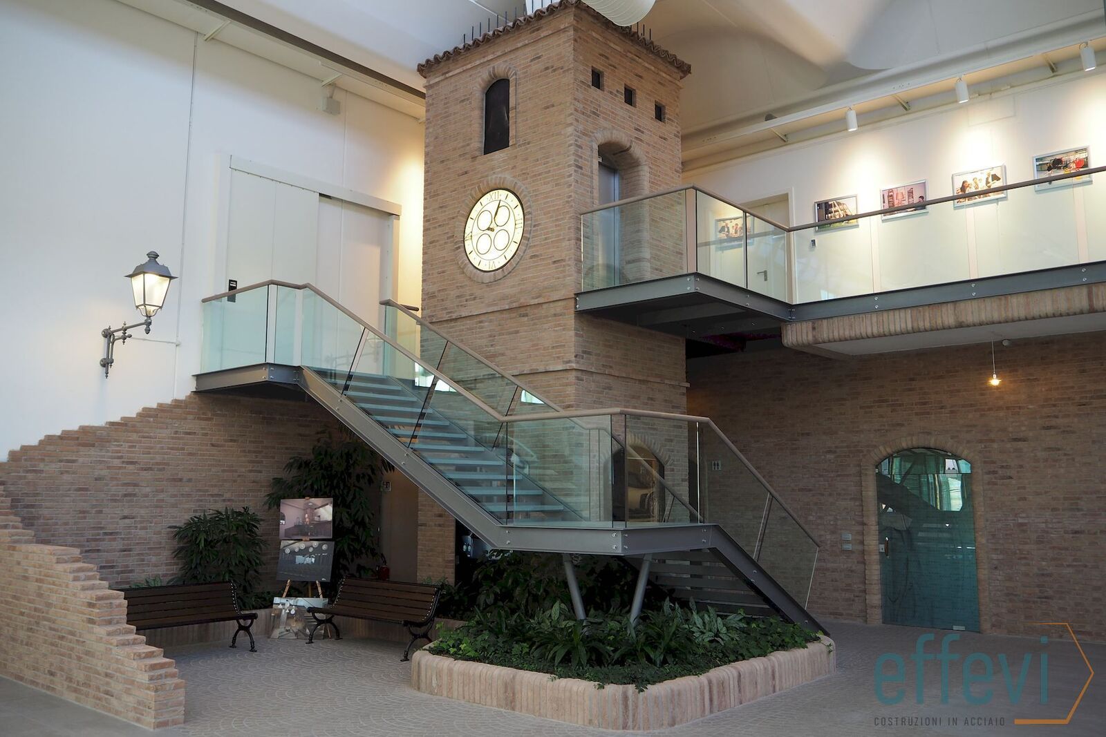 Scala di servizio architettonica Effevi per Pagani Automobili (110_01.jpg)