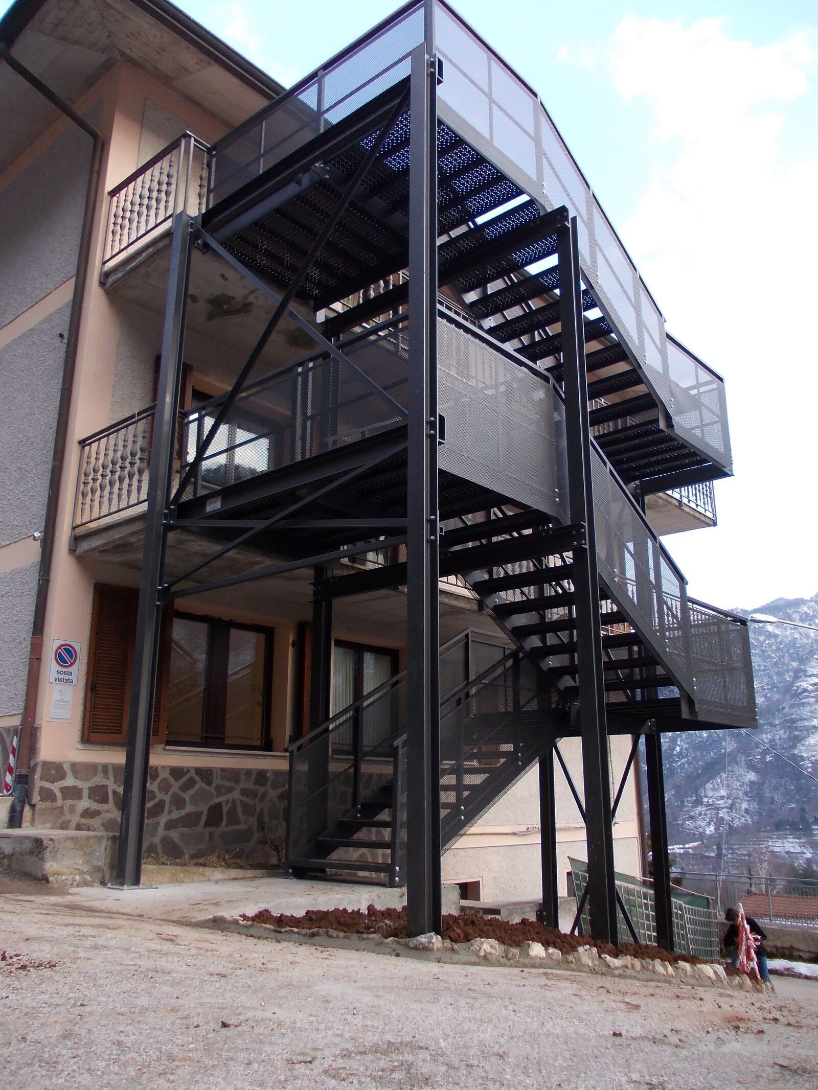 Scala di sicurezza Effevi per Casa di Riposo San Giuseppe (149_02.jpg)