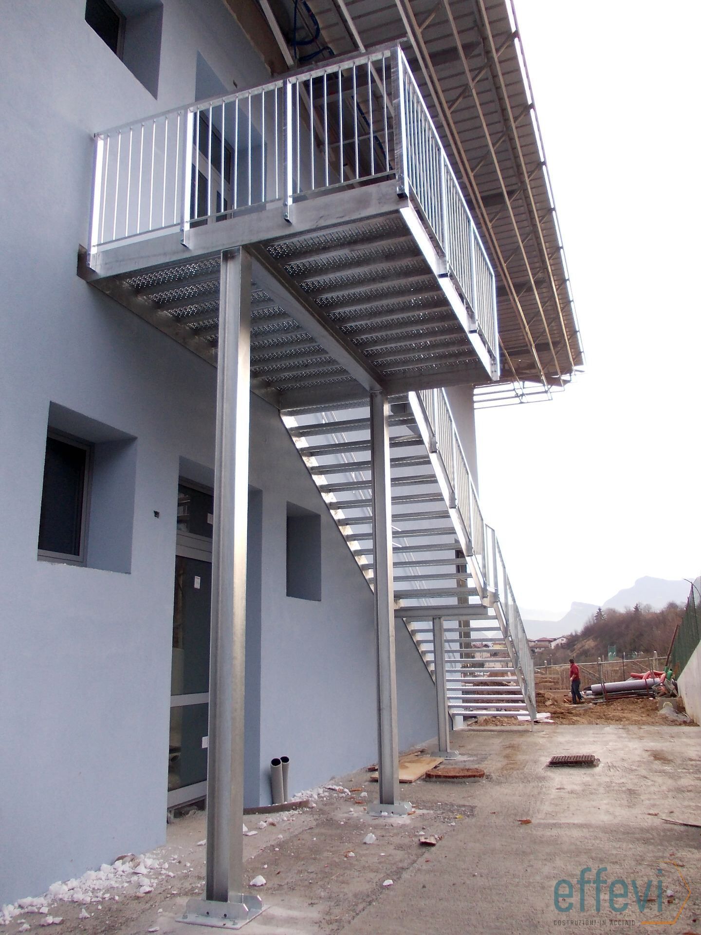 Scala di sicurezza Effevi per Scuola Primaria Nogaredo (170_03.jpg)