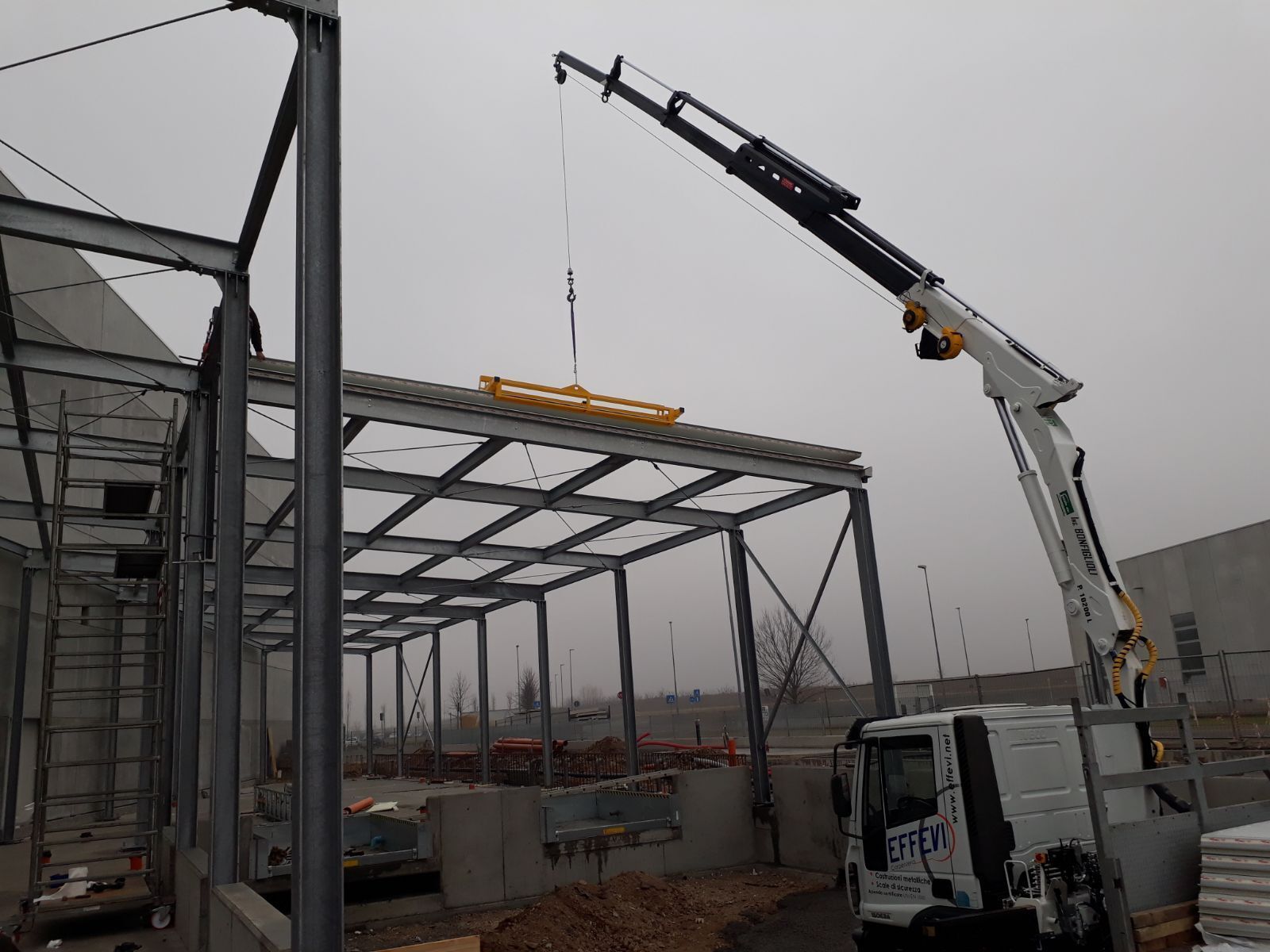 Edificio in acciaio Effevi per Pregis (55__10.JPG)