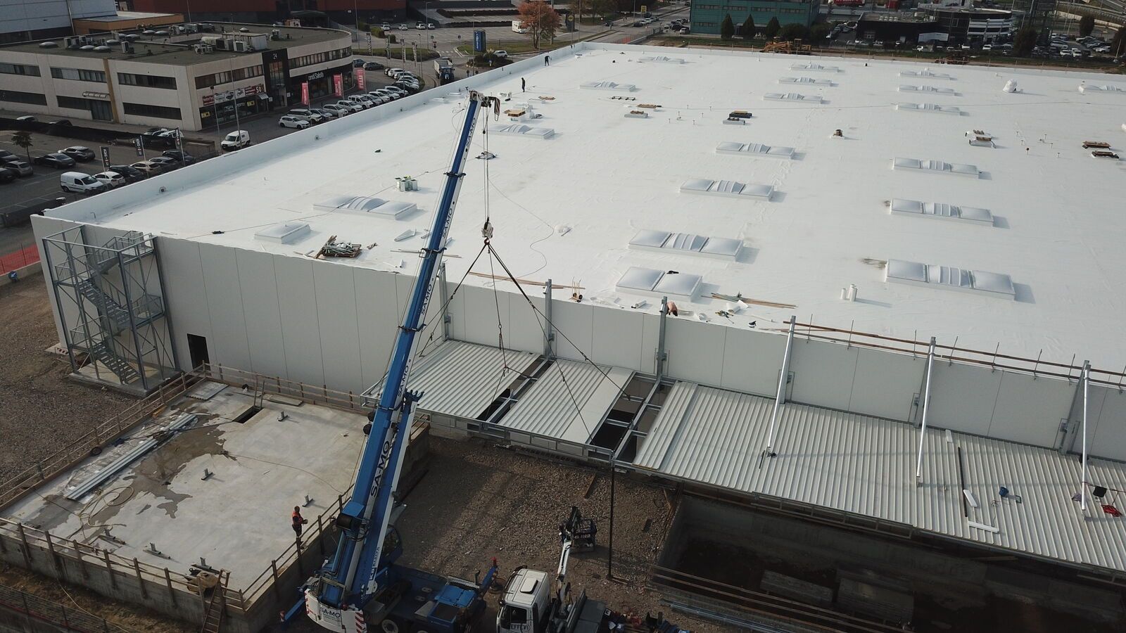 Tettoia in acciaio Effevi per Globo (102__17.JPG)