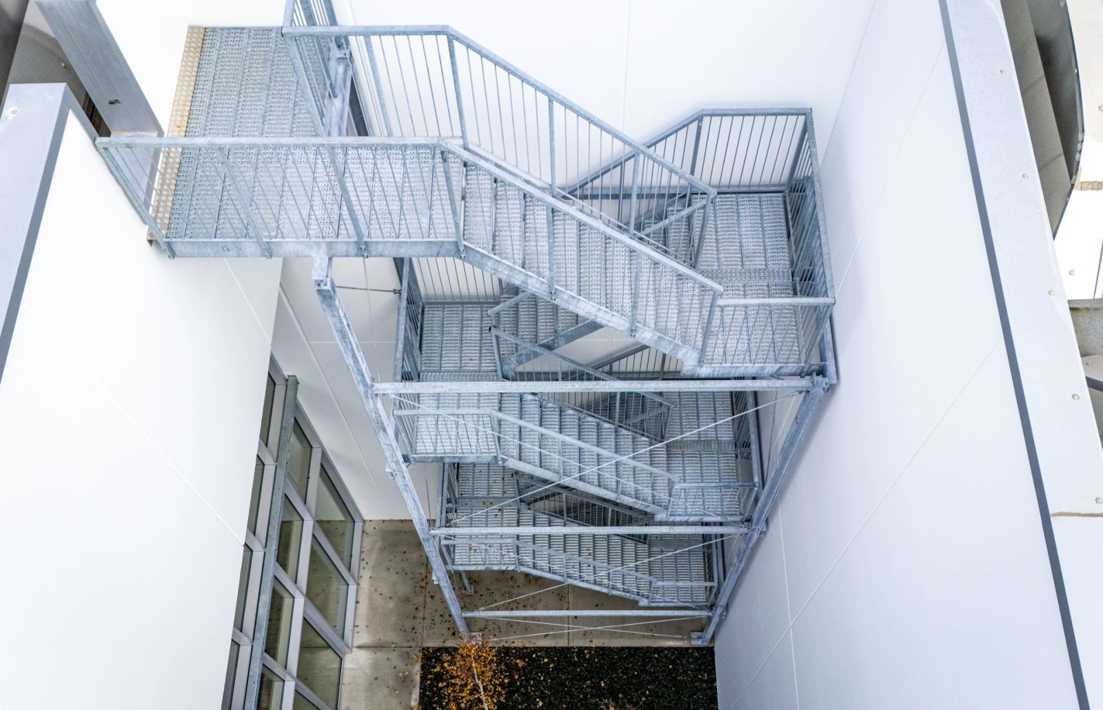 Scala di servizio industriale Effevi per Vibo (278_08.jpg)