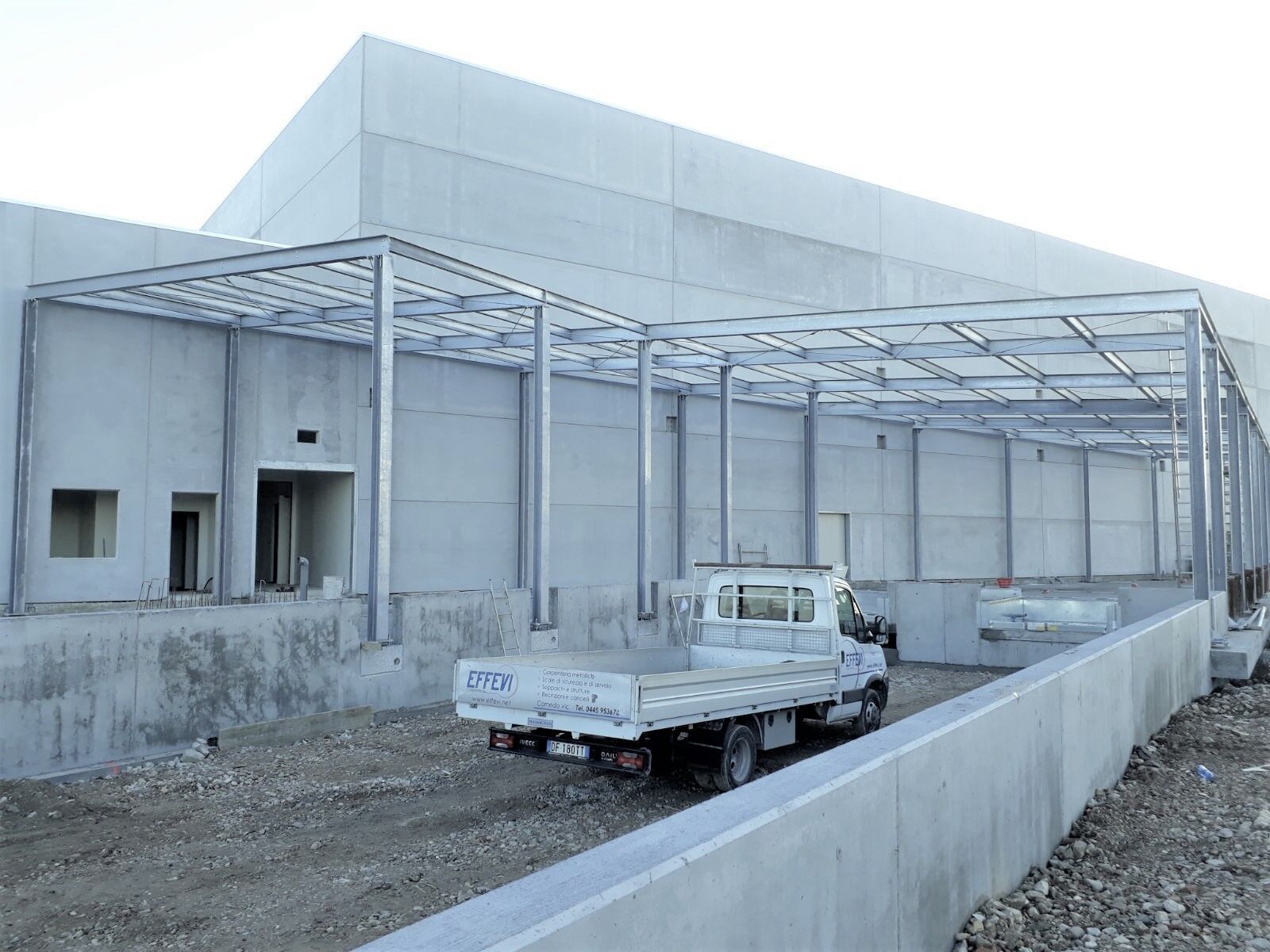 Edificio in acciaio Effevi per Pregis (55__4.JPG)