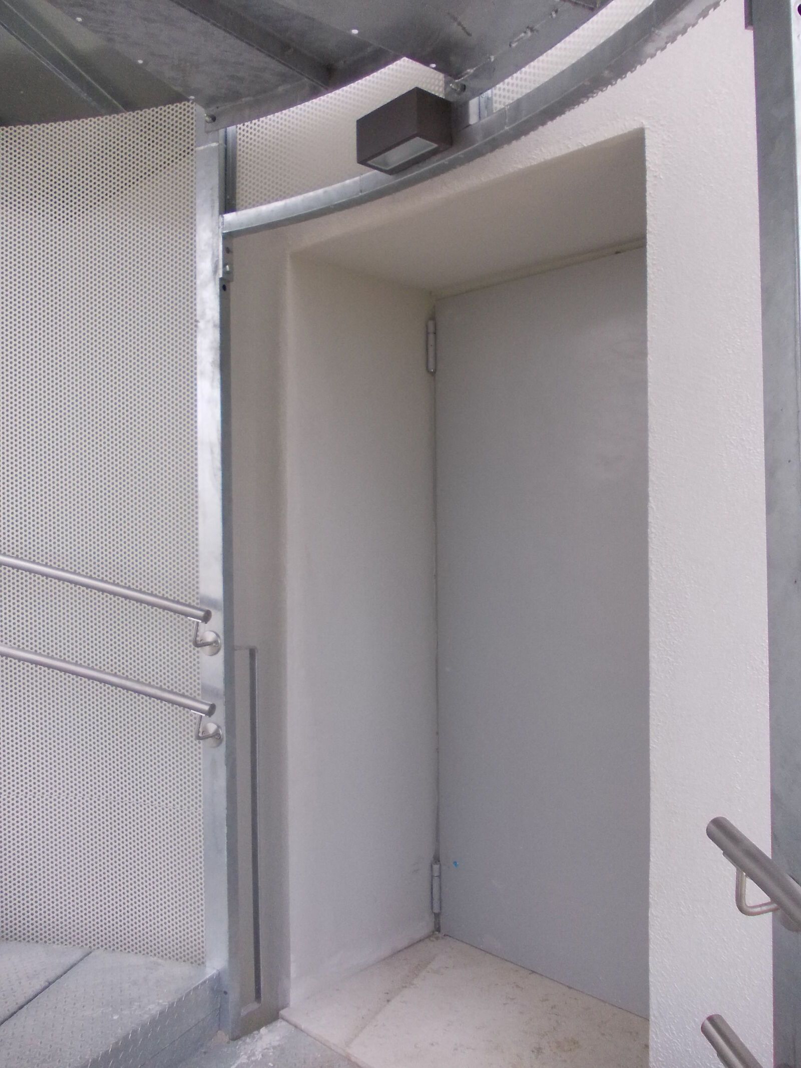 Scala di sicurezza a chiocciola Effevi per Camping Piani di Clodia (126__12.JPG)