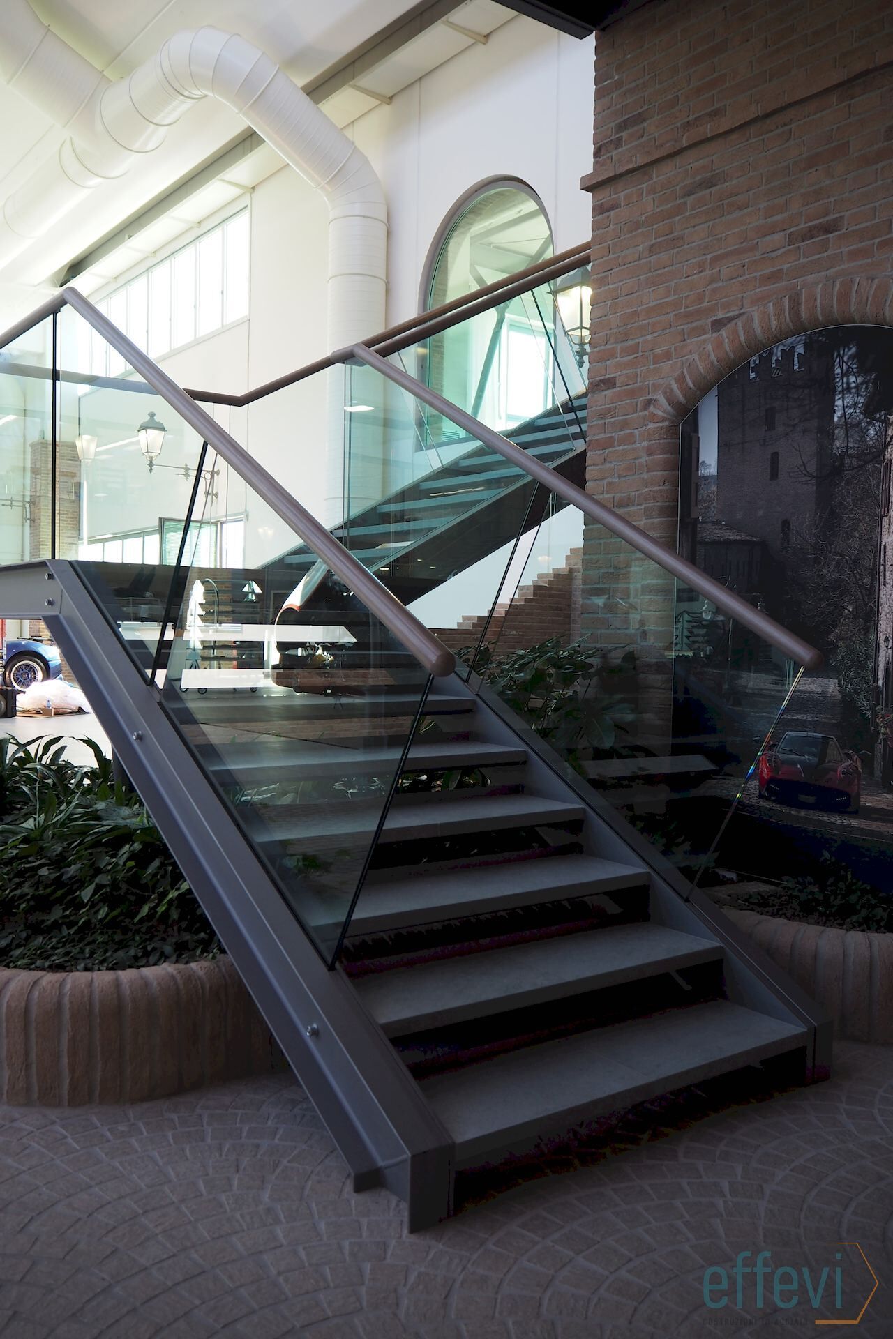 Scala di servizio architettonica Effevi per Pagani Automobili (110_02.jpg)