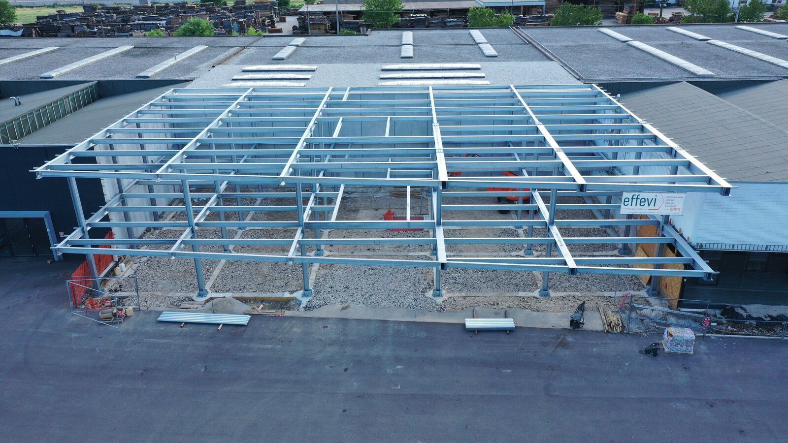 Edificio in acciaio Effevi per Elledi (222_21.JPG)