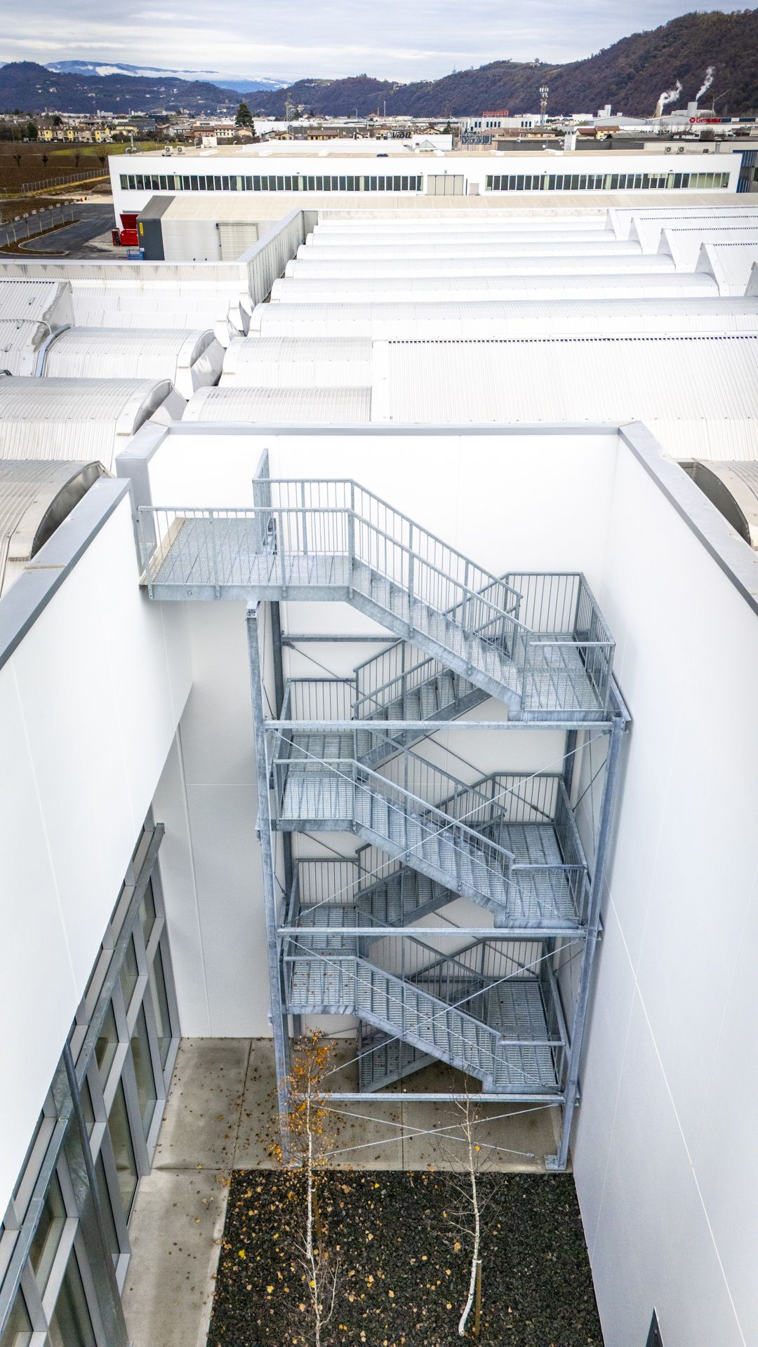 Scala di servizio industriale Effevi per Vibo (278_05.jpg)