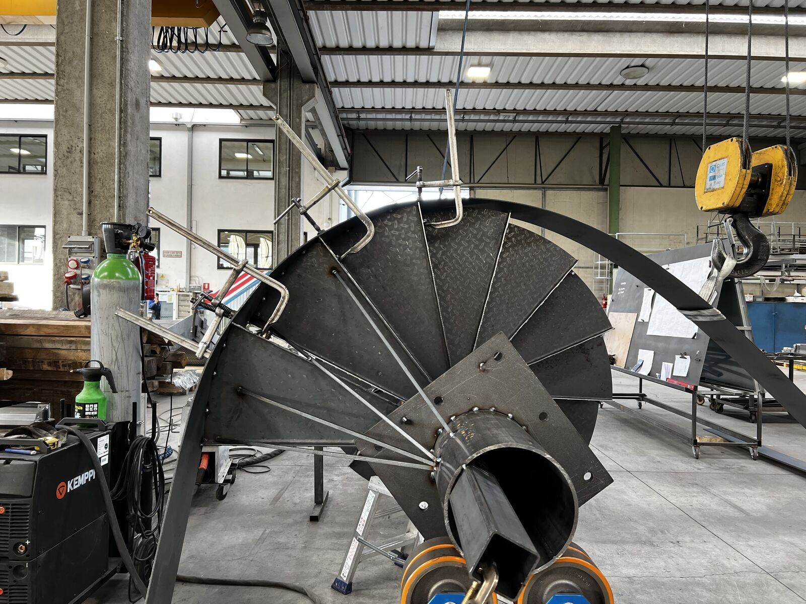 Scala di sicurezza a chiocciola Effevi per Zamperla (217_01.jpg)