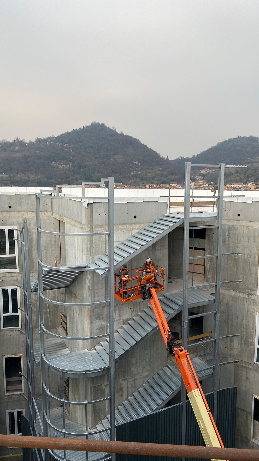 Scale di sicurezza rivestita Effevi per Ospedale di Montecchio (S4) (213_15.jpg)