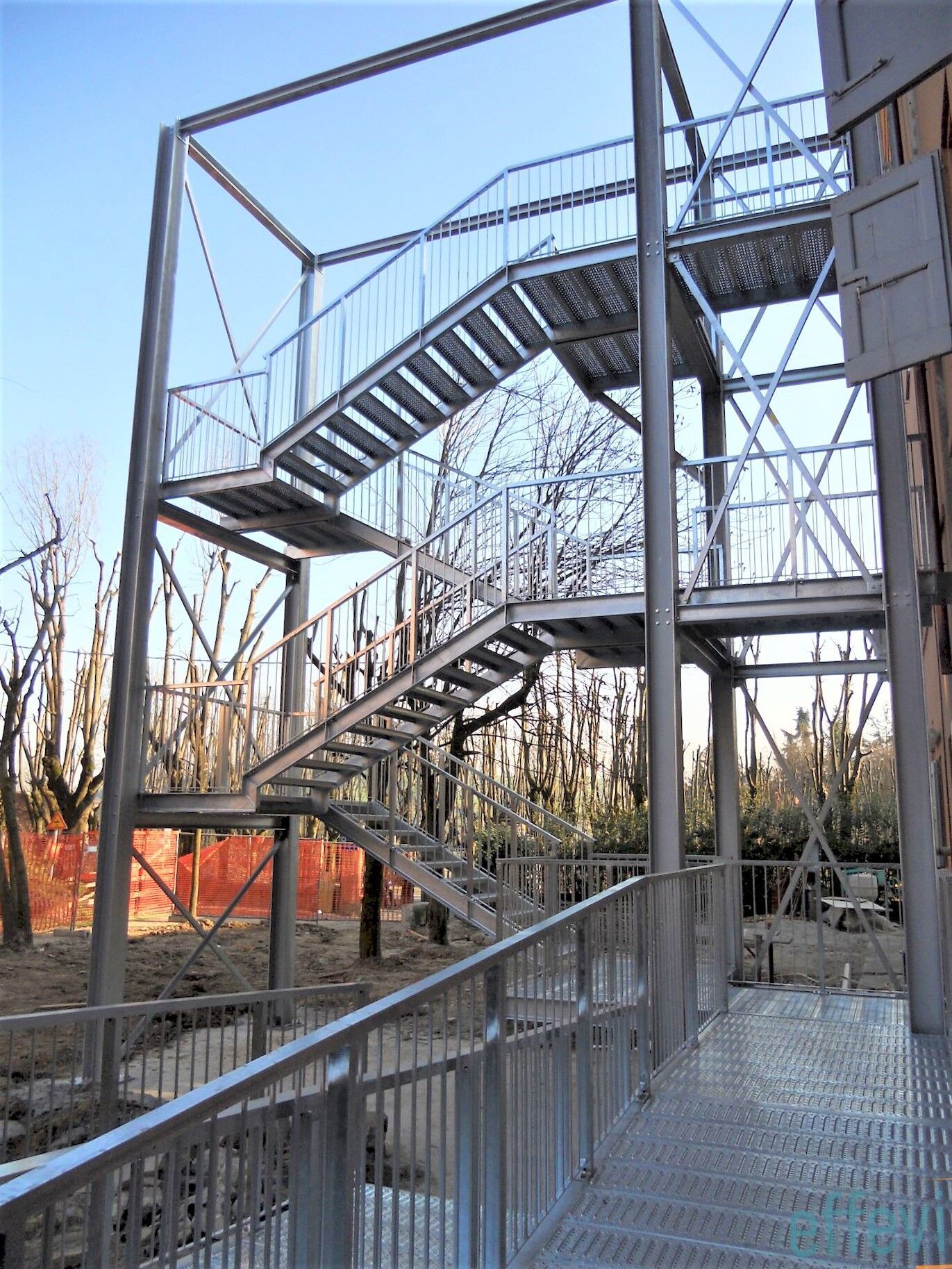 Scala di sicurezza Effevi per Scuola Materna Don Panizzoni (157_03.jpg)