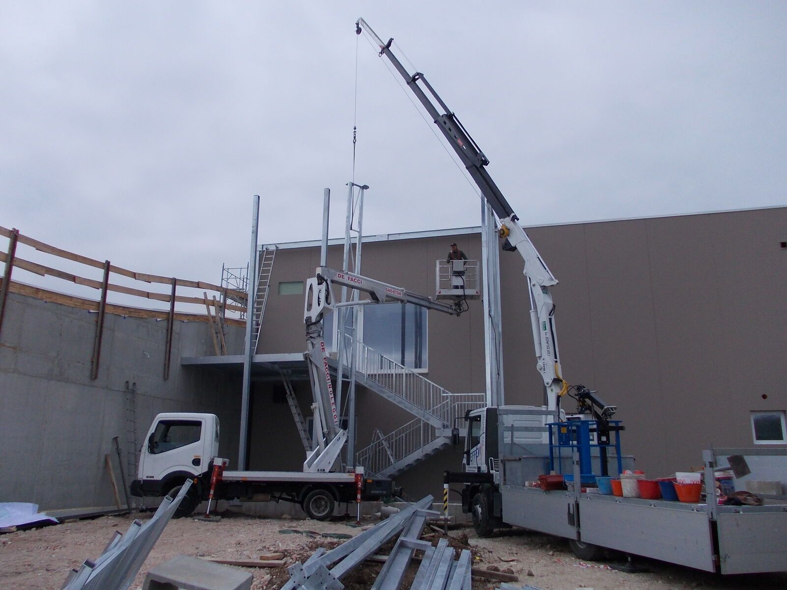 Scale di sicurezza rivestita Effevi per Piscina Comunale di Arzignano (134_01.jpg)