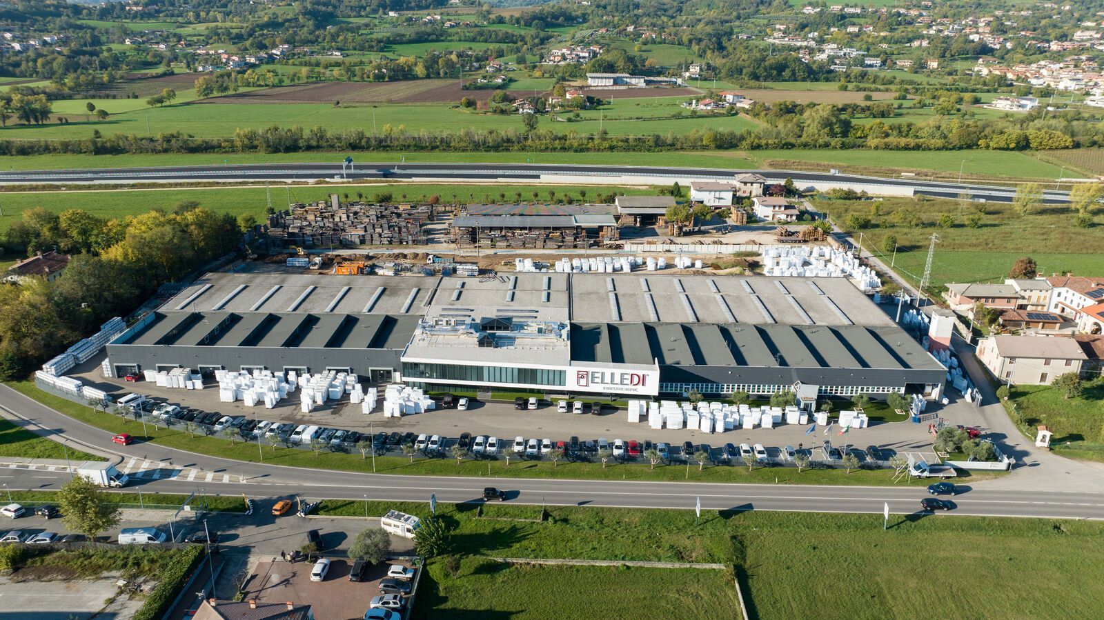 Edificio in acciaio Effevi per Elledi (222_36.JPG)