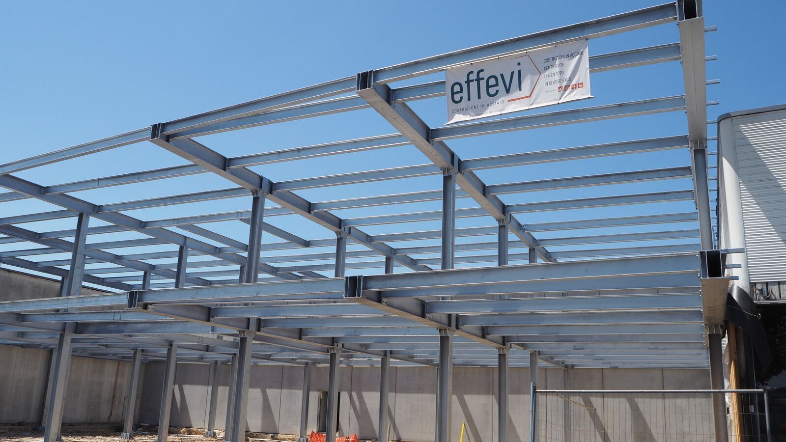 Edificio in acciaio Effevi per Elledi (222_18b.JPG)