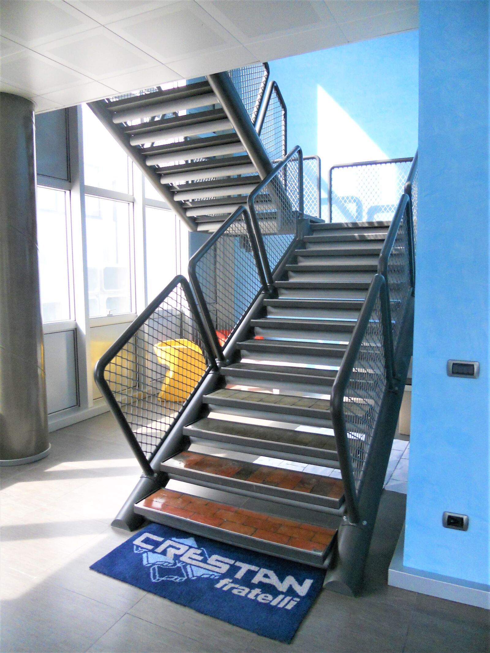 Scala di servizio architettonica Effevi per Crestan Fratelli (118_02.JPG)