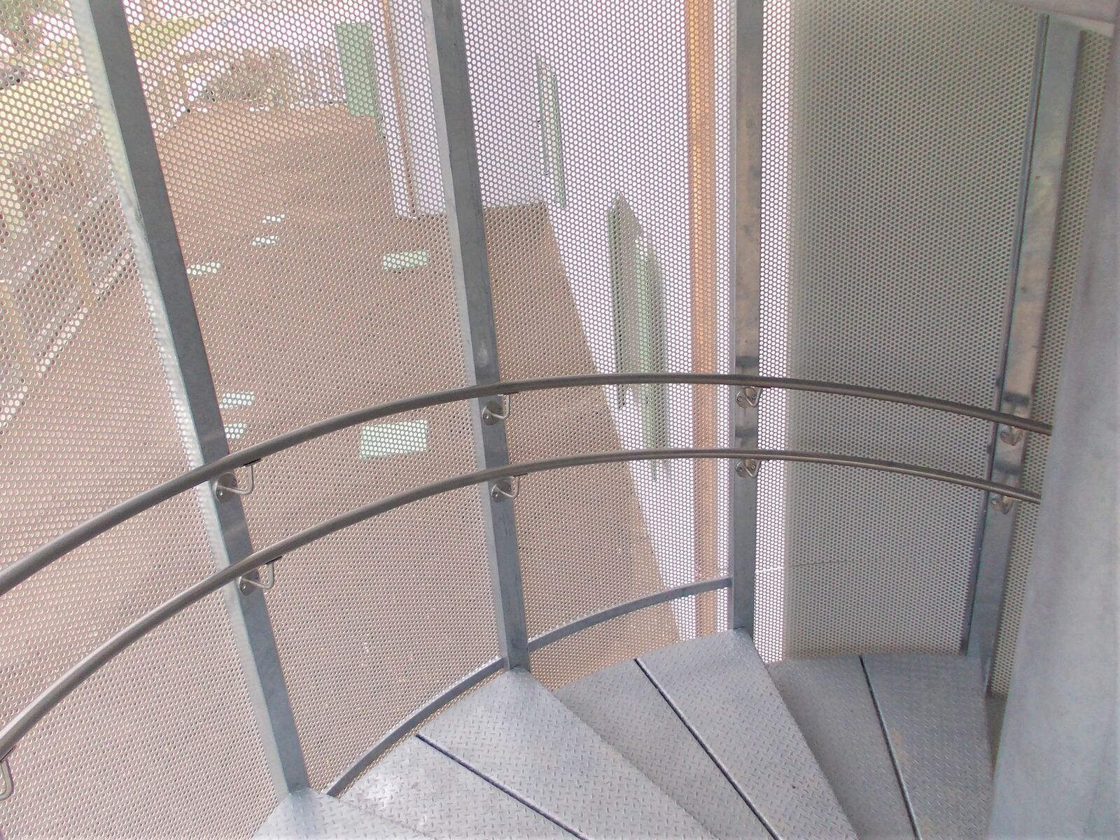 Scala di sicurezza a chiocciola Effevi per Camping Piani di Clodia (126__17.JPG)