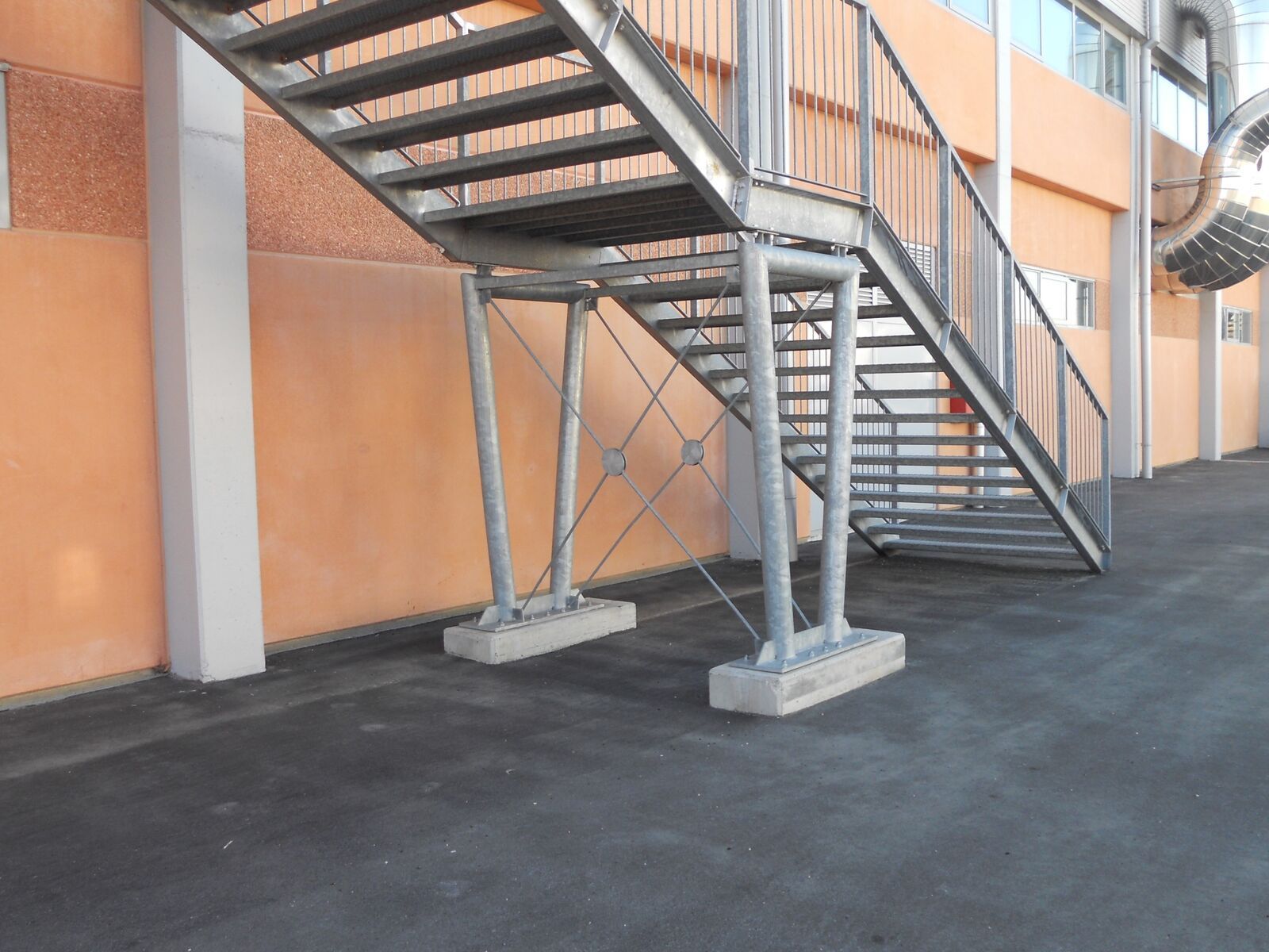 Scala di sicurezza Effevi per Palavillanova (172_06.JPG)