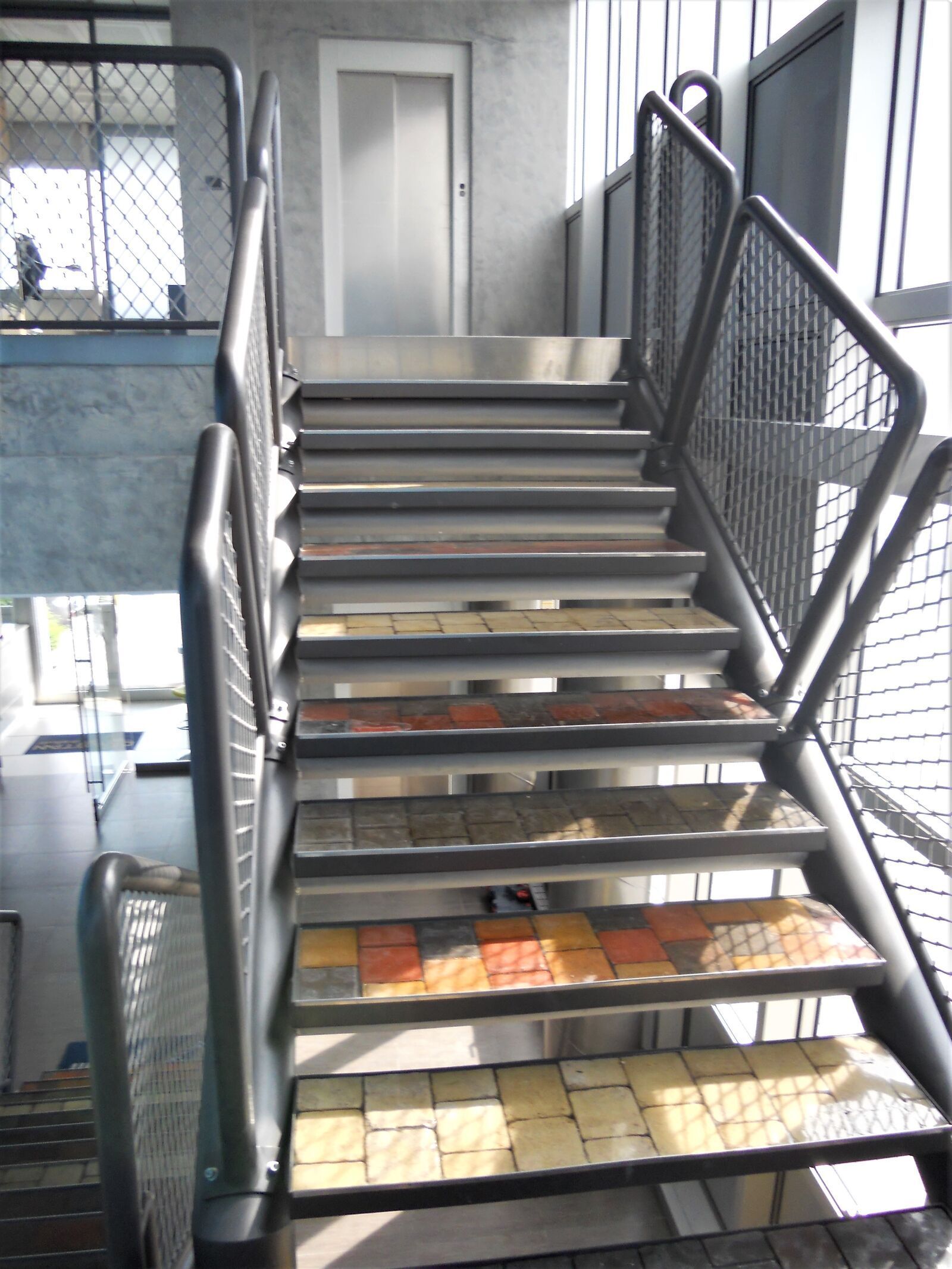 Scala di servizio architettonica Effevi per Crestan Fratelli (118_06.JPG)