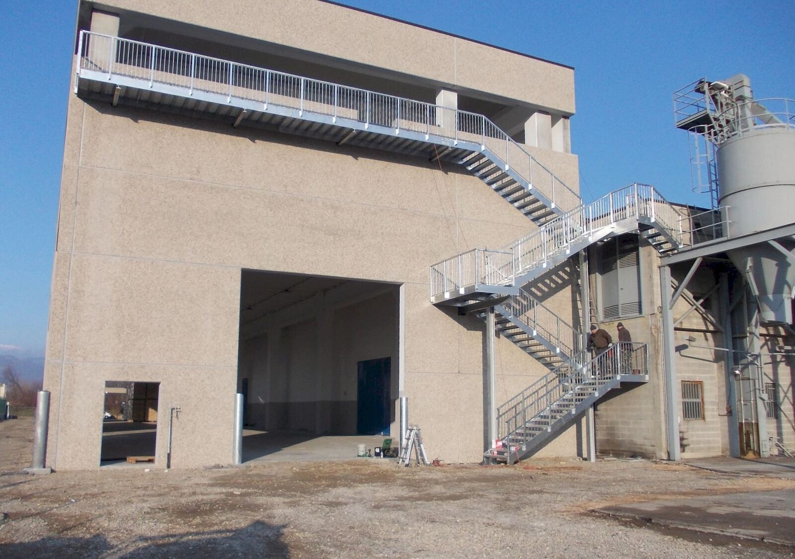 Scala di sicurezza Effevi per Tiemme Raccorderie (153_02.jpg)