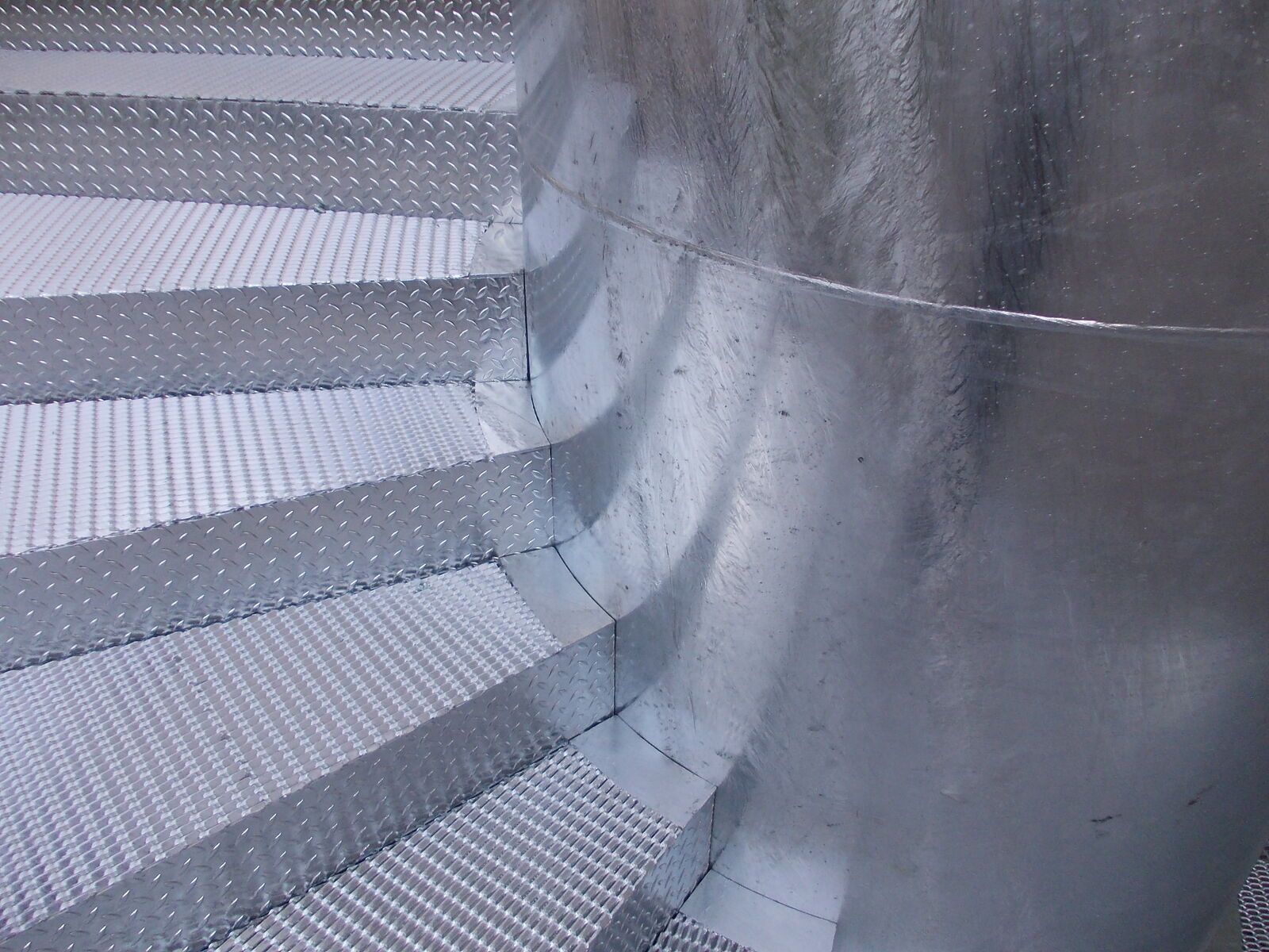 Scala di sicurezza a chiocciola Effevi per Ospedale San Giacomo Apostolo (125_03.jpg)