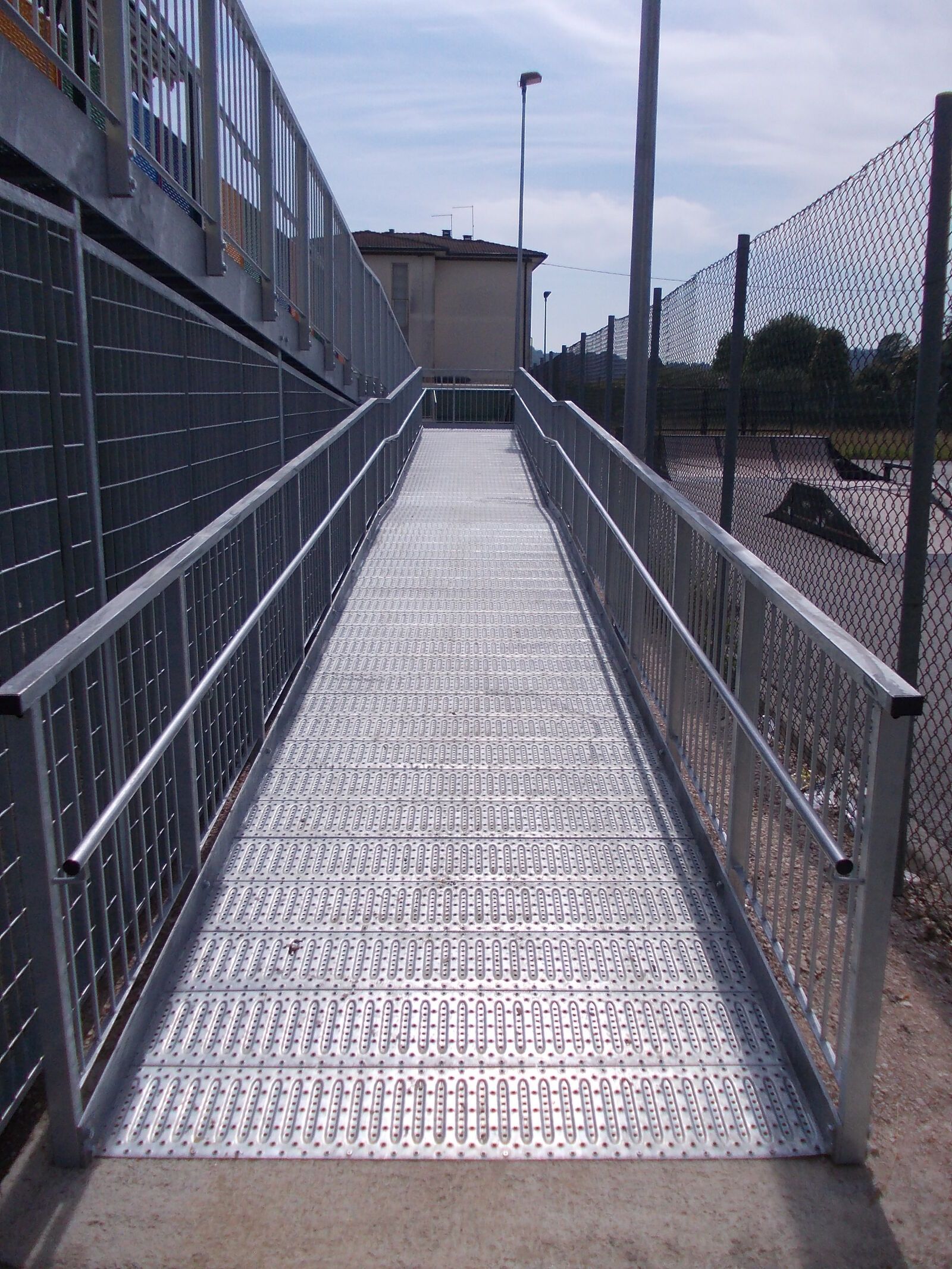 Rampa per disabili Effevi per Villaggio Americano (79__17.JPG)