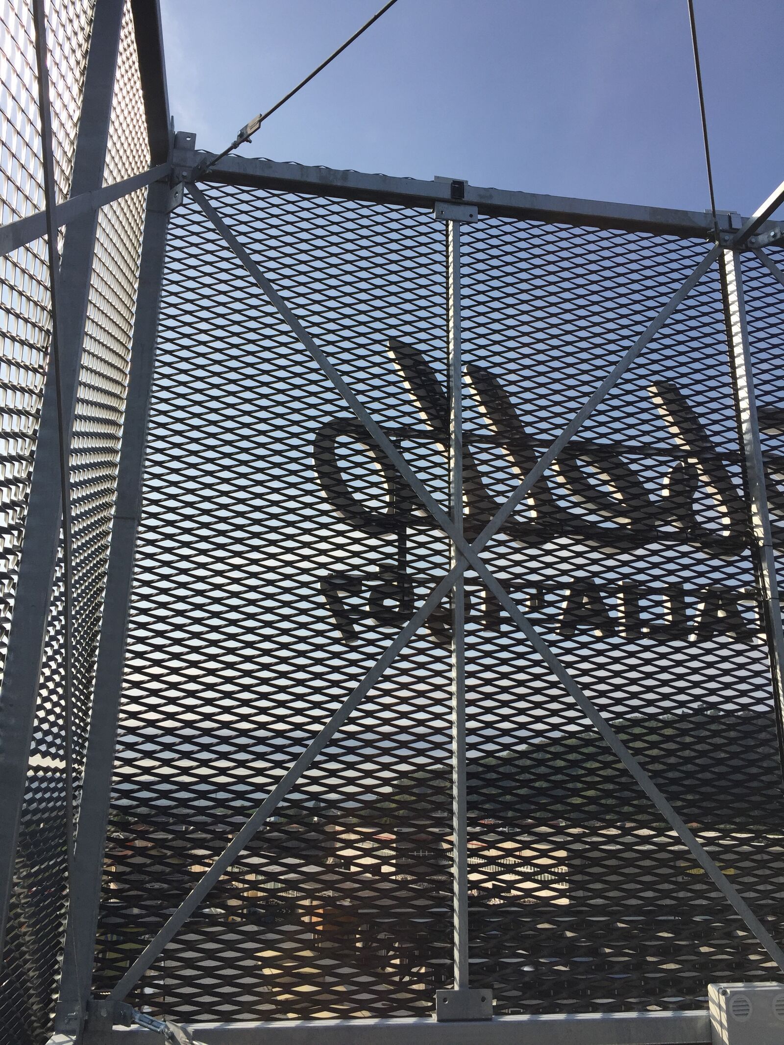 Totem pubblicitario Effevi per Conceria Montebello (88__13.JPG)