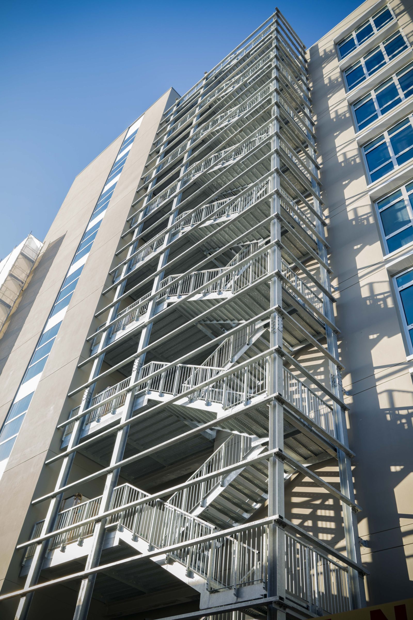 Scale di sicurezza rivestita Effevi per Serenissima Ristorazione (233_06.jpg)