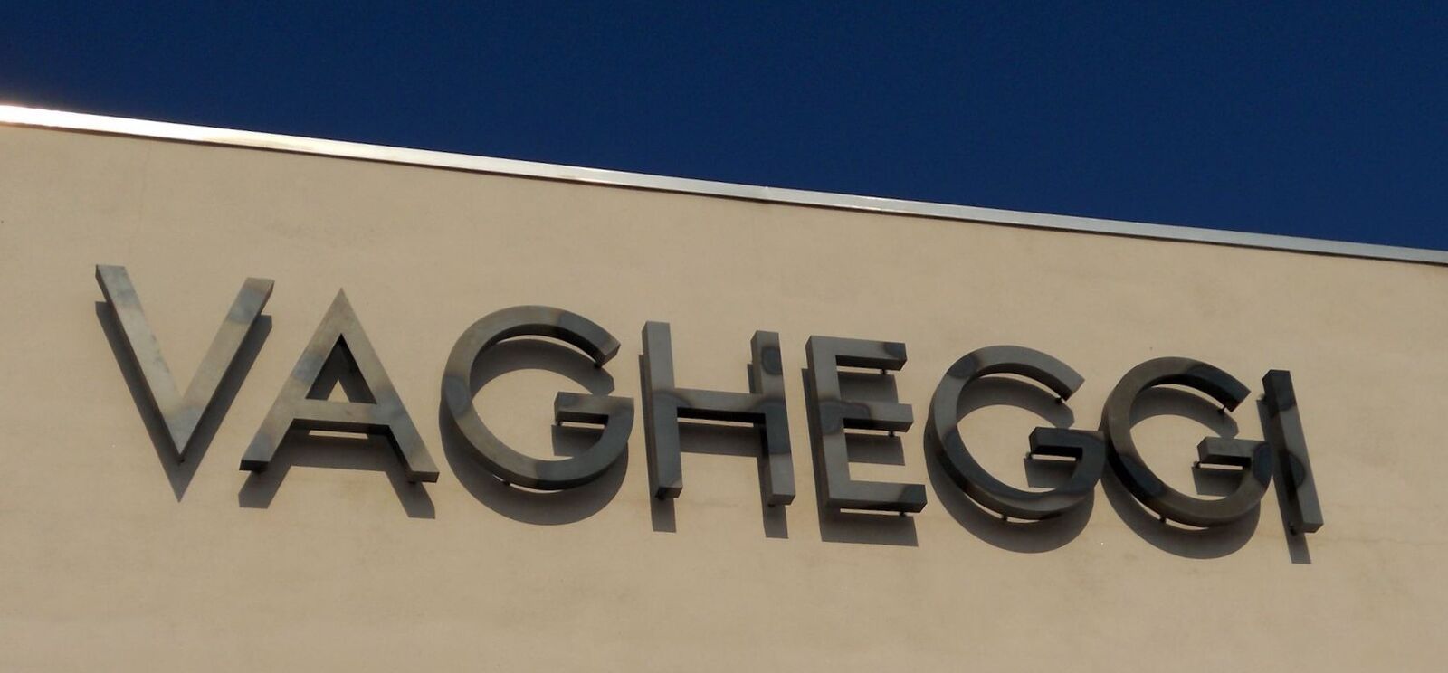 Totem pubblicitario Effevi per Cosmetici Vagheggi (89__5.jpg)