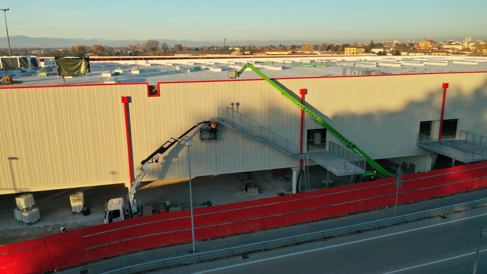 Scala di sicurezza Effevi per Iper Rossetto (211_10.JPG)