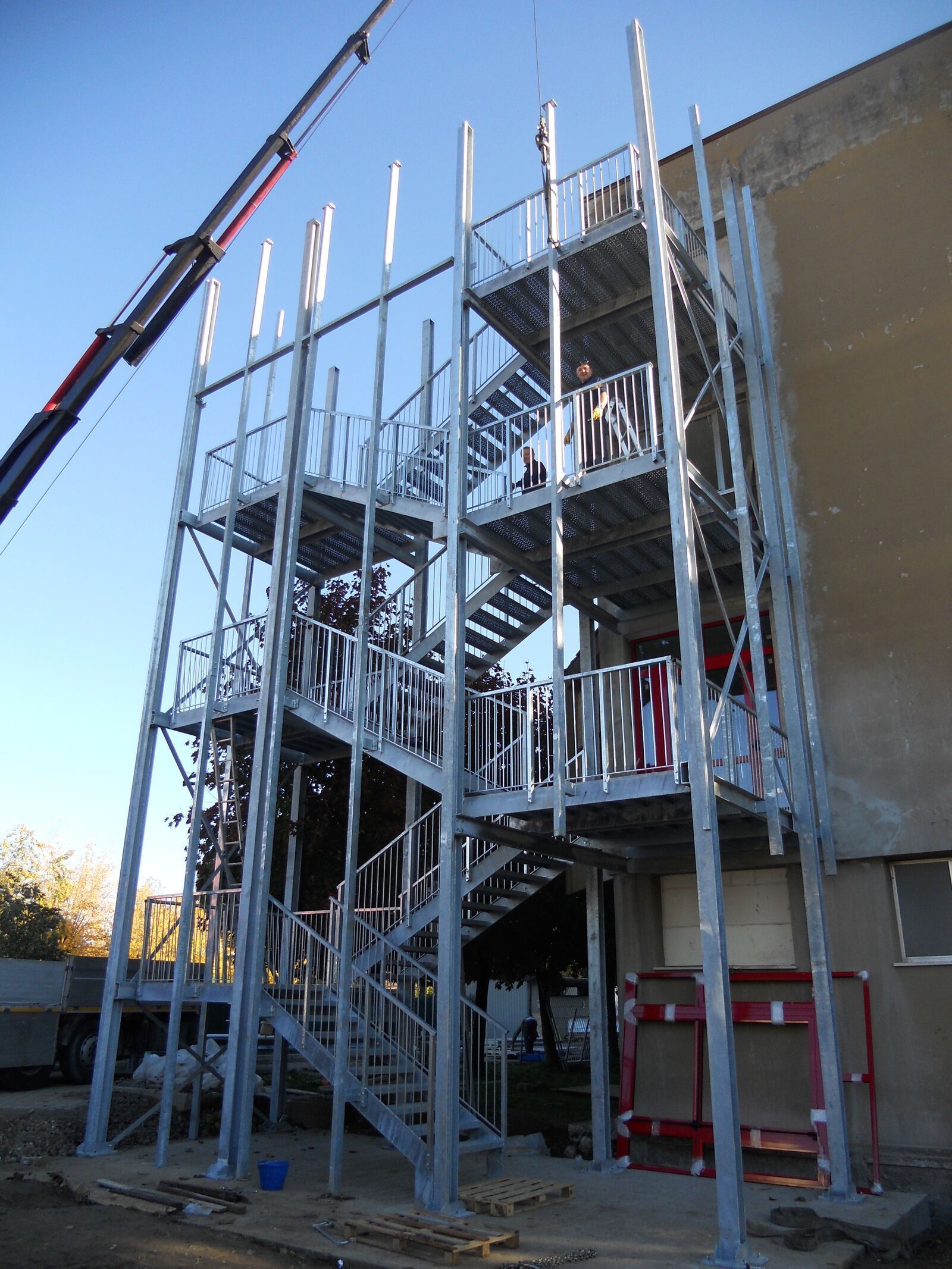 Scale di sicurezza rivestita Effevi per Casa di Riposo Domenico Cardo (133_05.JPG)