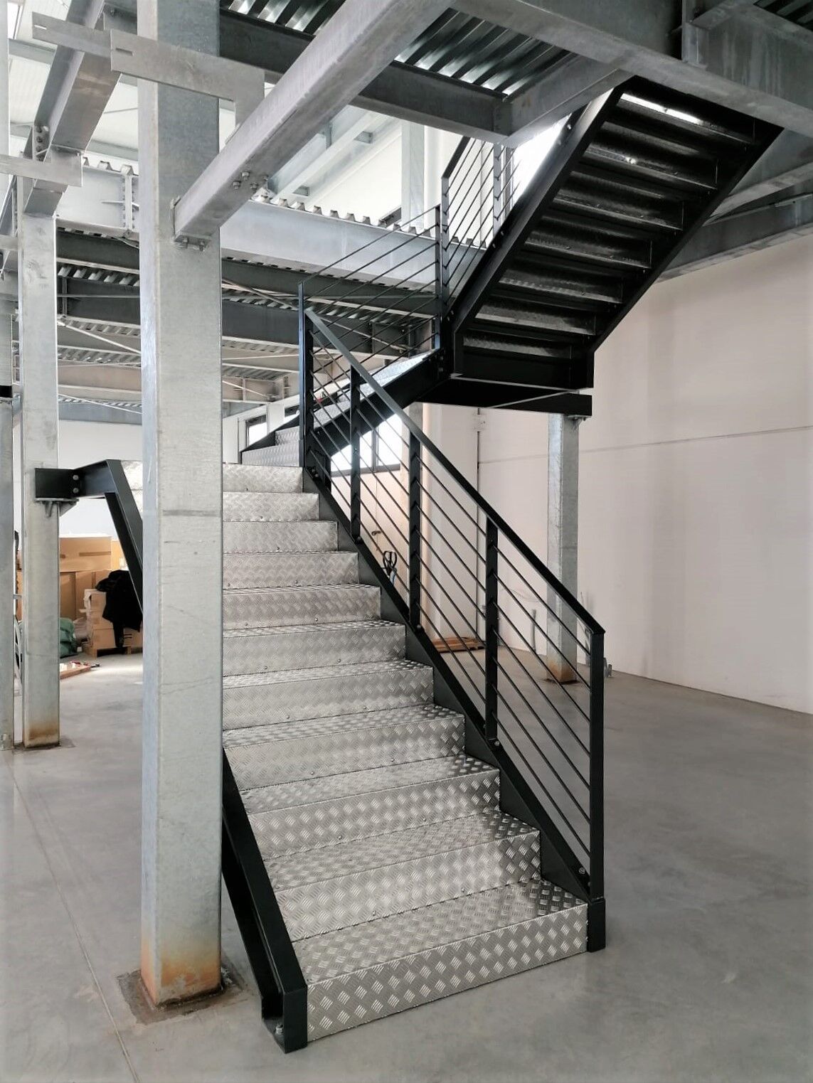 Scala di servizio architettonica Effevi per Unitec (221_06.JPG)