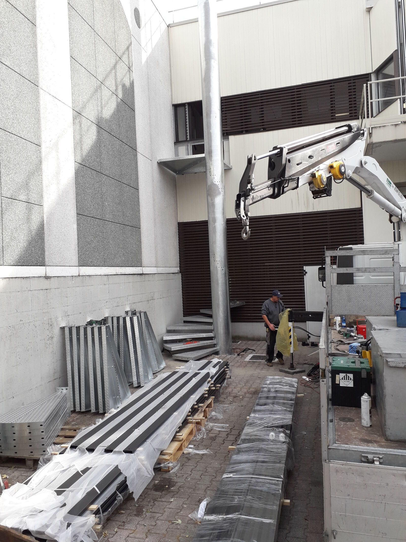 Scala di sicurezza a chiocciola Effevi per Lafer (124_01.jpg)