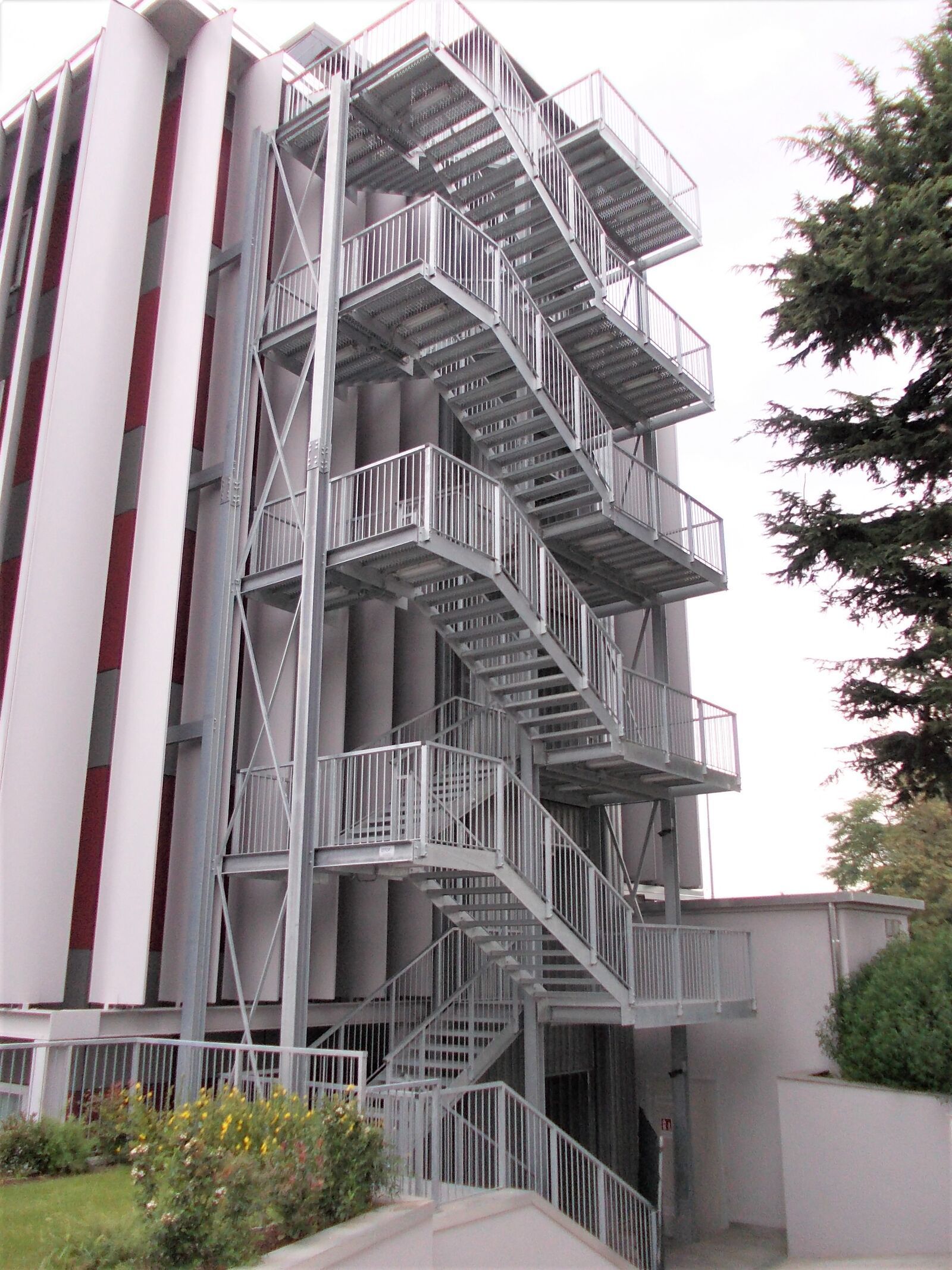 Scala di sicurezza Effevi per Expo Hotel Milan (139_14.jpg)