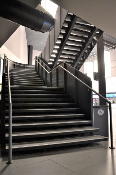 Scala di servizio architettonica Effevi per UCI Cinemas Tiare Shopping