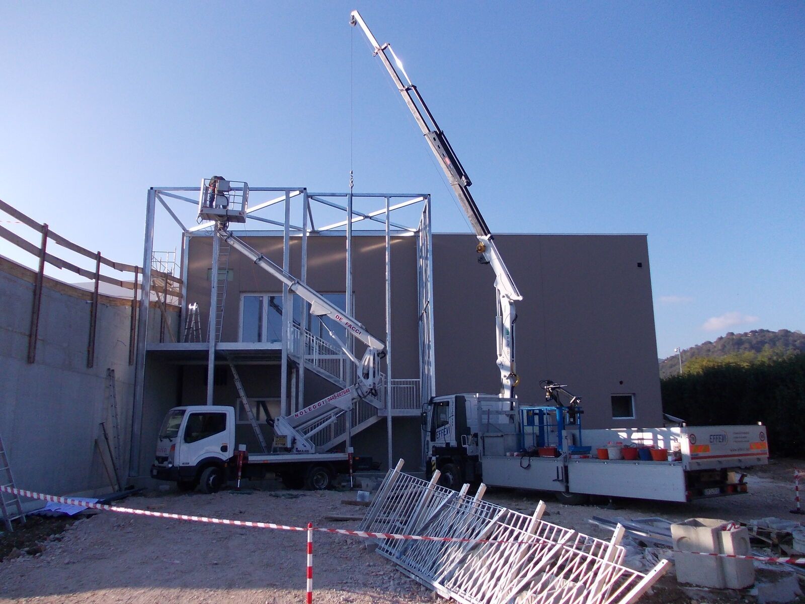 Scale di sicurezza rivestita Effevi per Piscina Comunale di Arzignano (134_02.jpg)