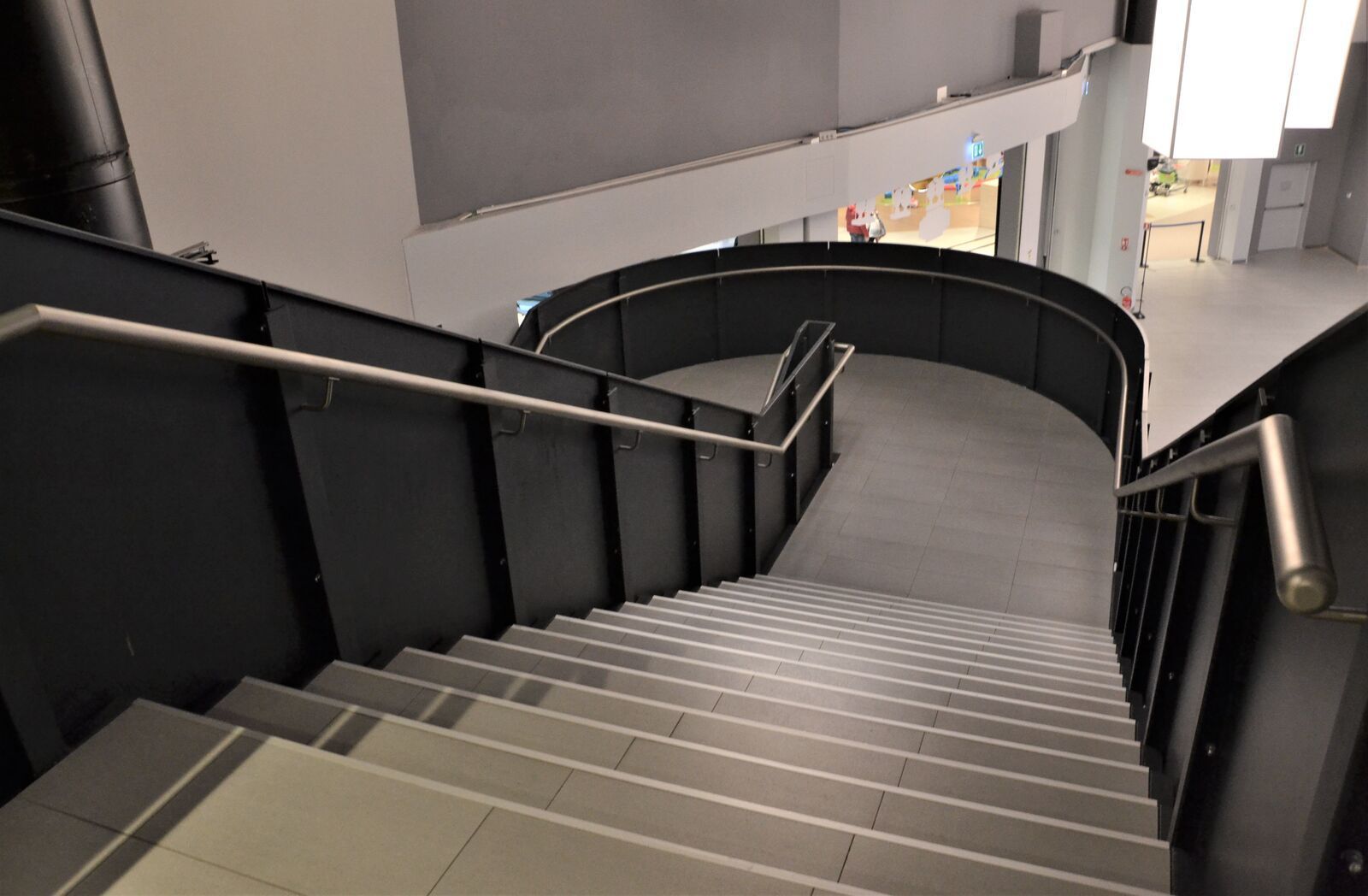 Scala di servizio architettonica Effevi per UCI Cinemas Tiare Shopping (117_10.JPG)