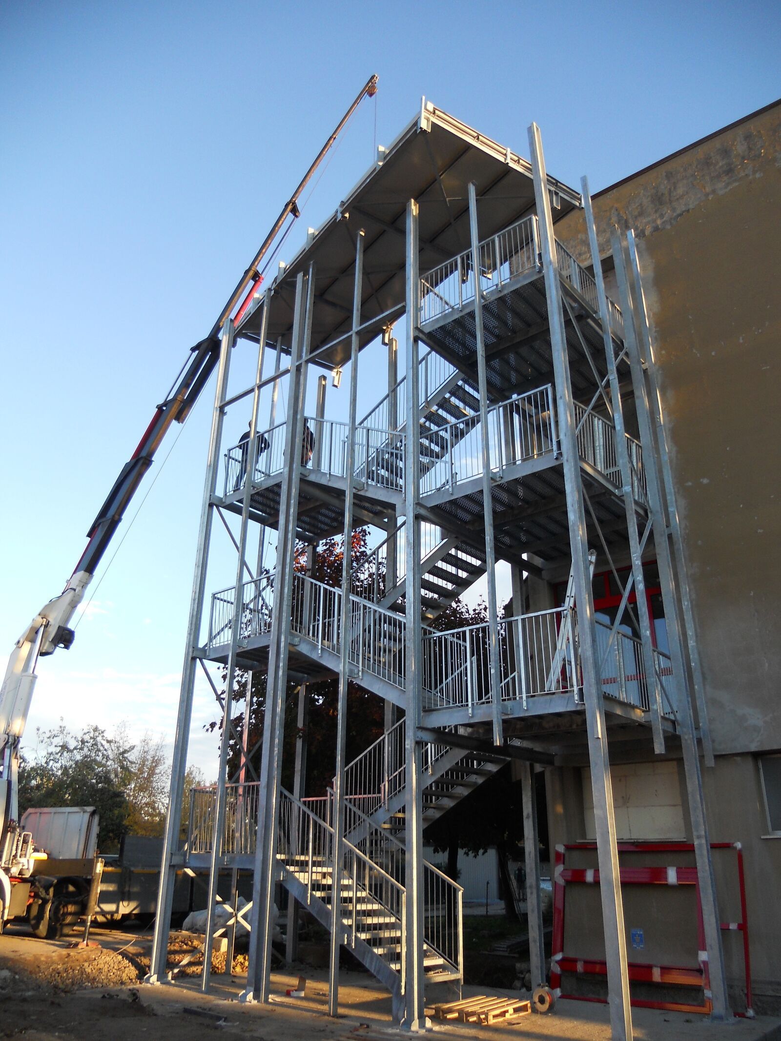 Scale di sicurezza rivestita Effevi per Casa di Riposo Domenico Cardo (133_08.JPG)