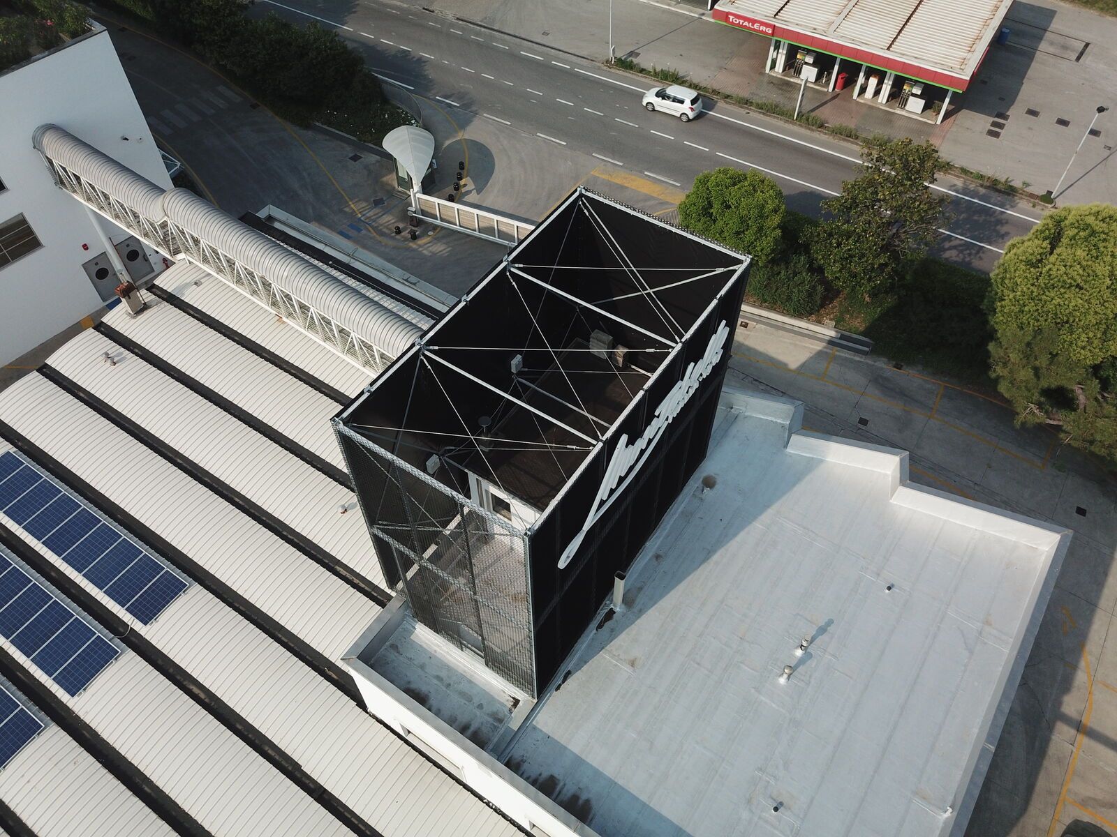 Totem pubblicitario Effevi per Conceria Montebello (88__23.JPG)