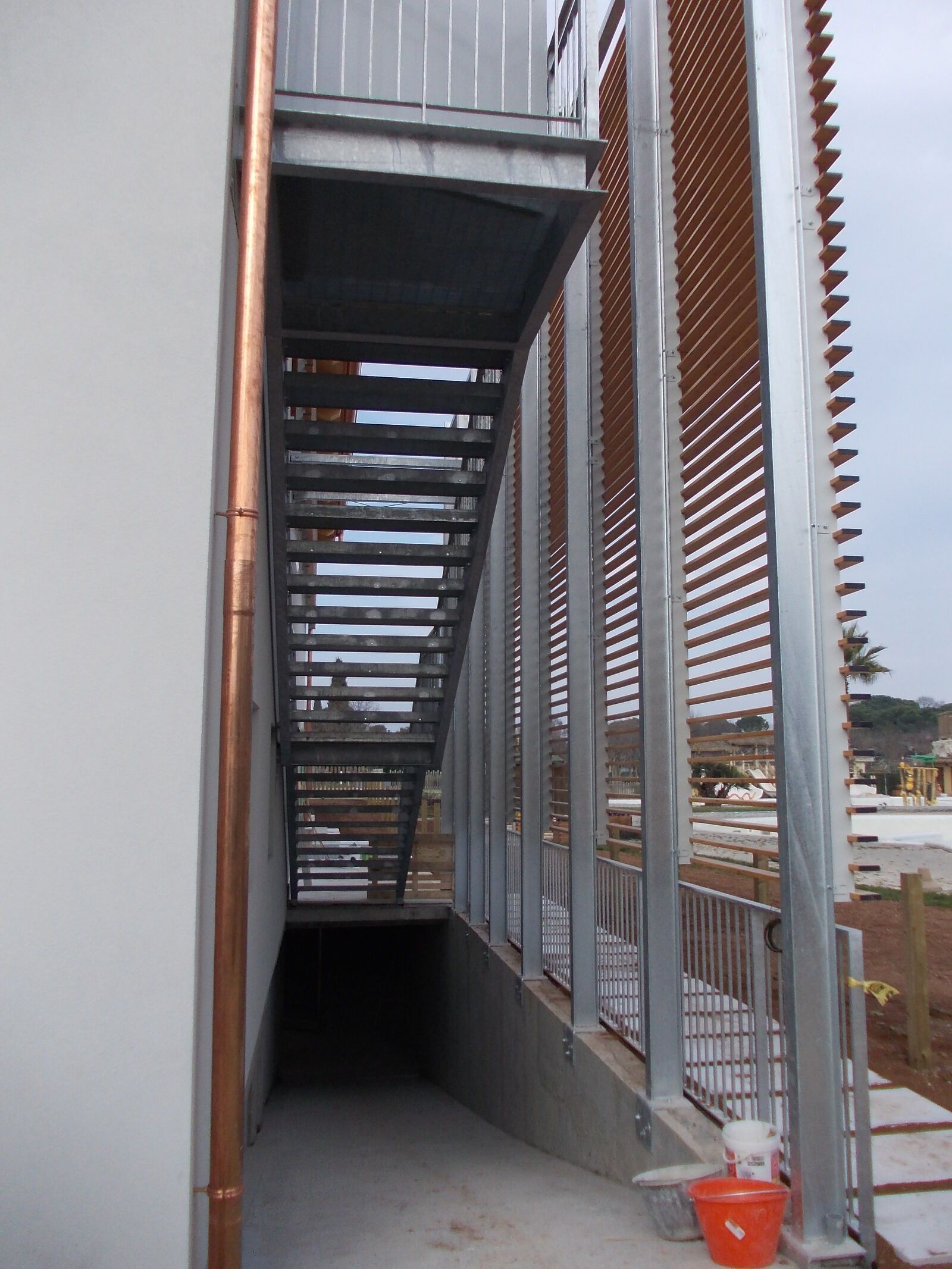 Scale di sicurezza rivestita Effevi per Camping Piani di Clodia (137__6.JPG)