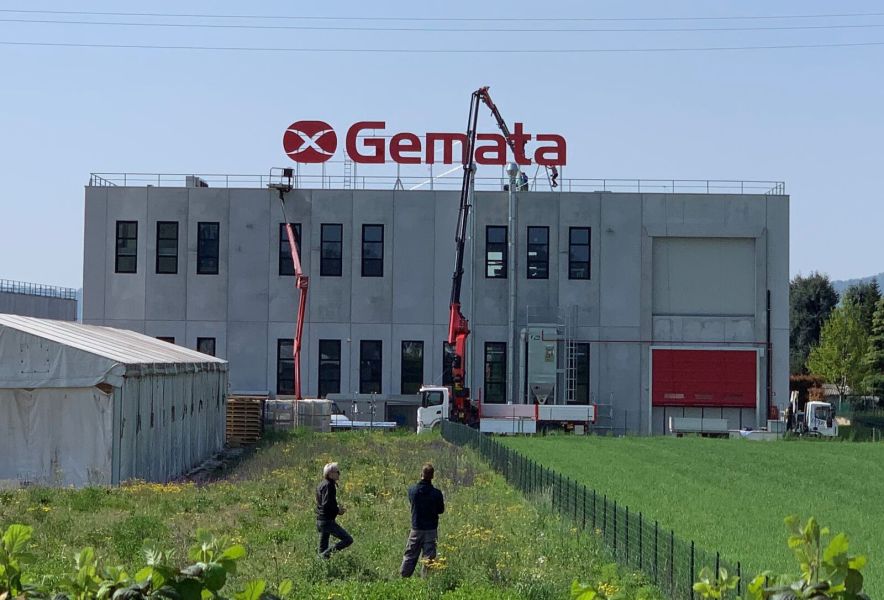 Totem pubblicitario Effevi per Gemata