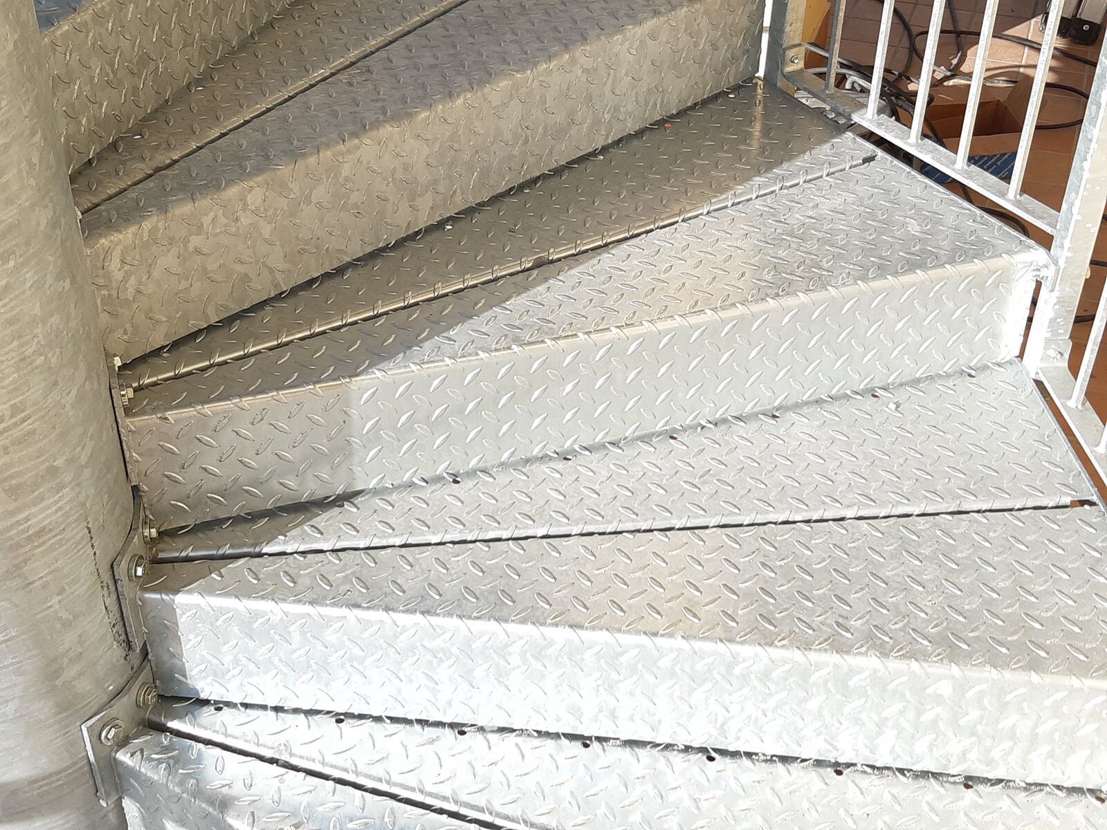 Scala di sicurezza a chiocciola Effevi per Quintarelli (123_05.jpg)