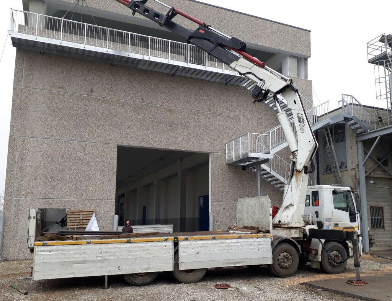 Scala di sicurezza Effevi per Tiemme Raccorderie (153_01.jpg)