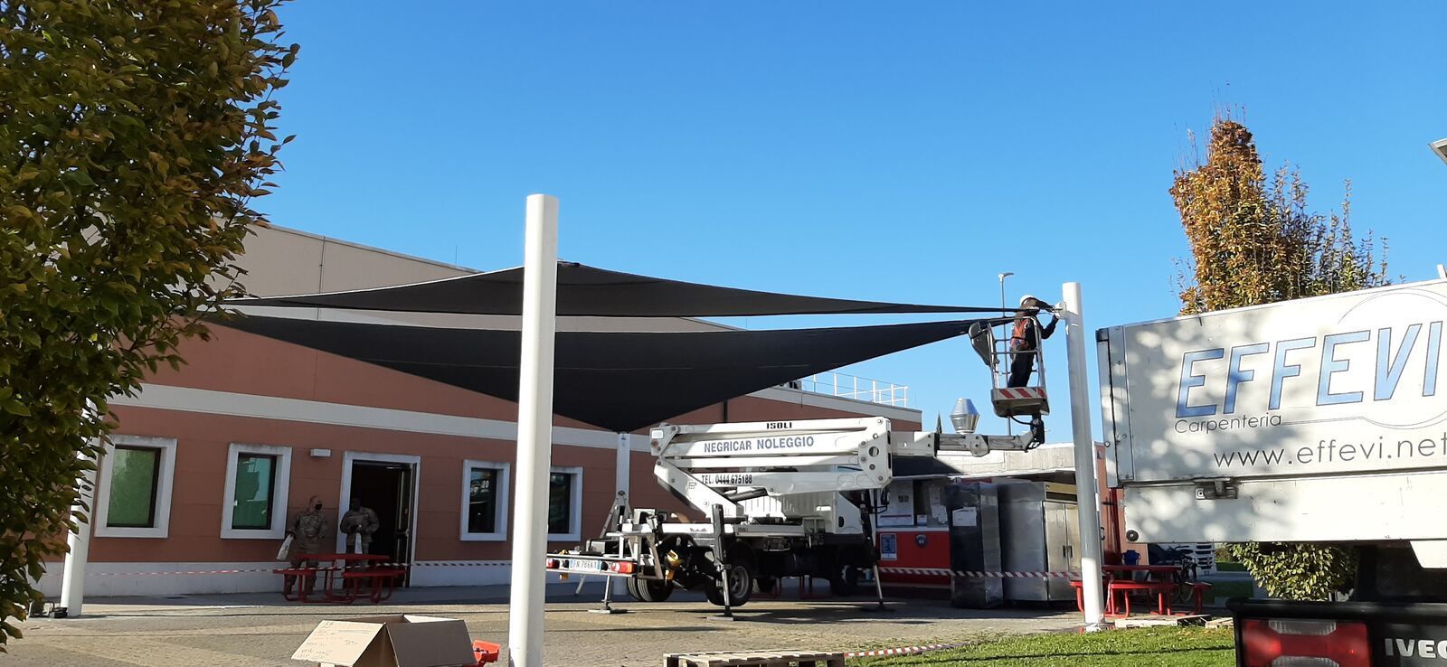 Tensostruttura Effevi per Caserma del Din (87__1.jpg)